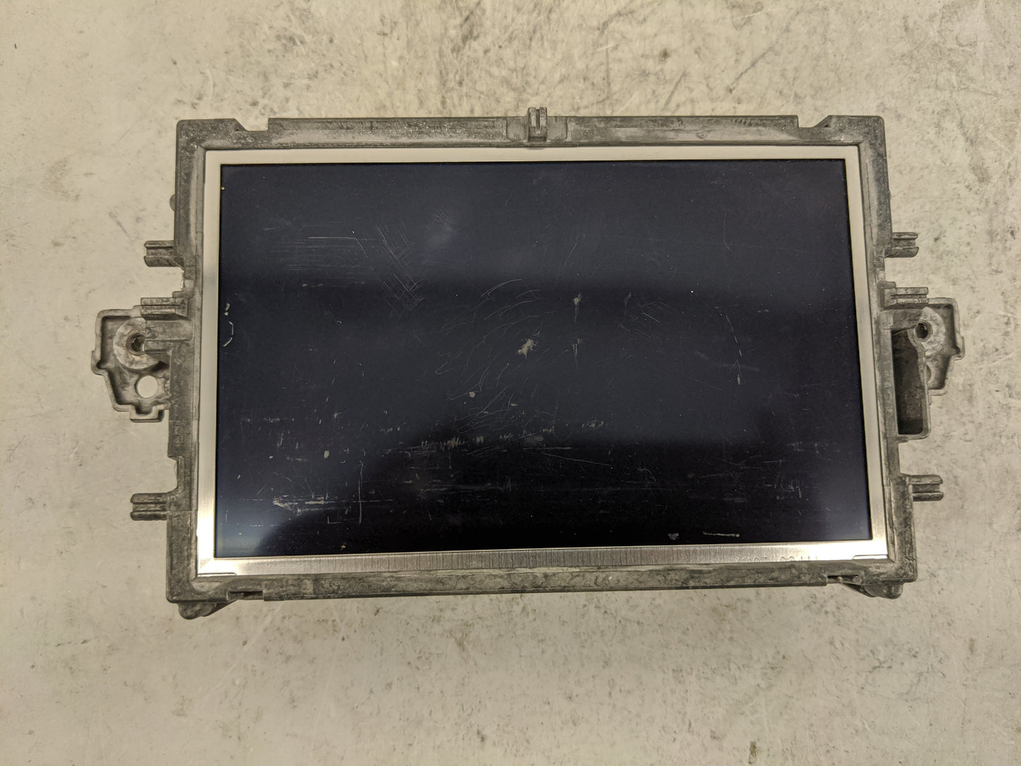 Mercedes-benz E-class Information Display Screen 1483449 - Oemusedautoparts1.com