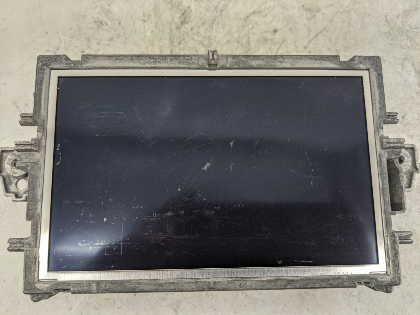 Mercedes-benz E-class Information Display Screen 1483449 - Oemusedautoparts1.com