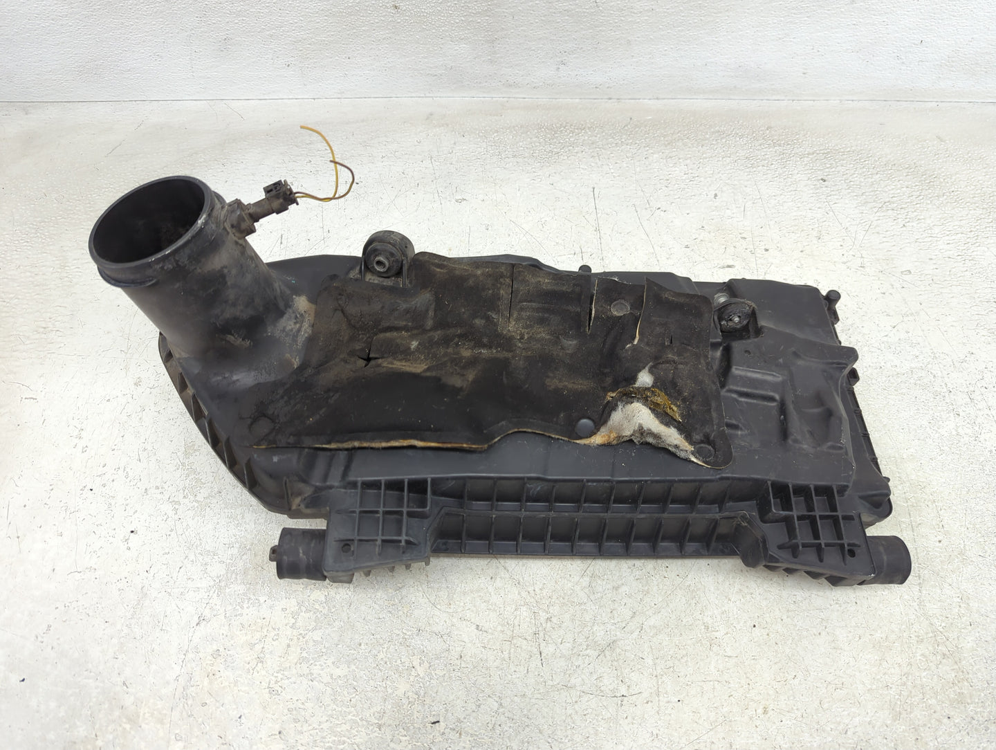 Mercedes-benz E250 Air Cleaner Intake-duct Hose Tube - Oemusedautoparts1.com