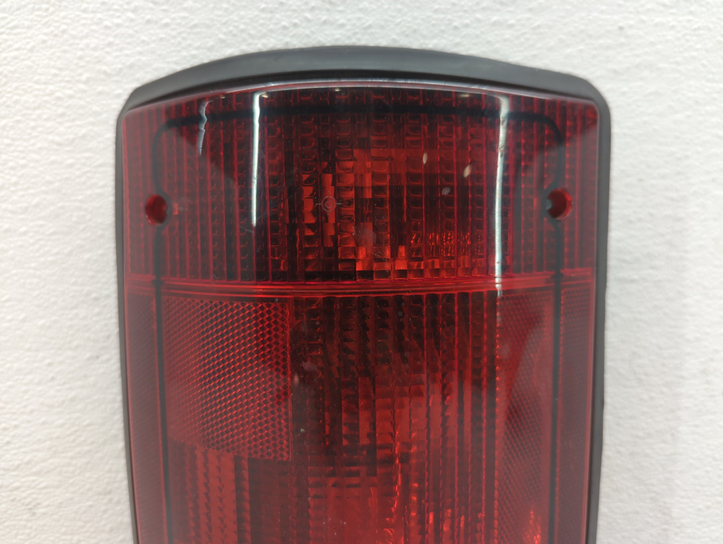 2013 Mercedes-Benz E250 Tail Light Assembly Driver Left OEM P/N:9C24-13405-AC VP9C2X-13441-AA Fits OEM Used Auto Parts - Oem