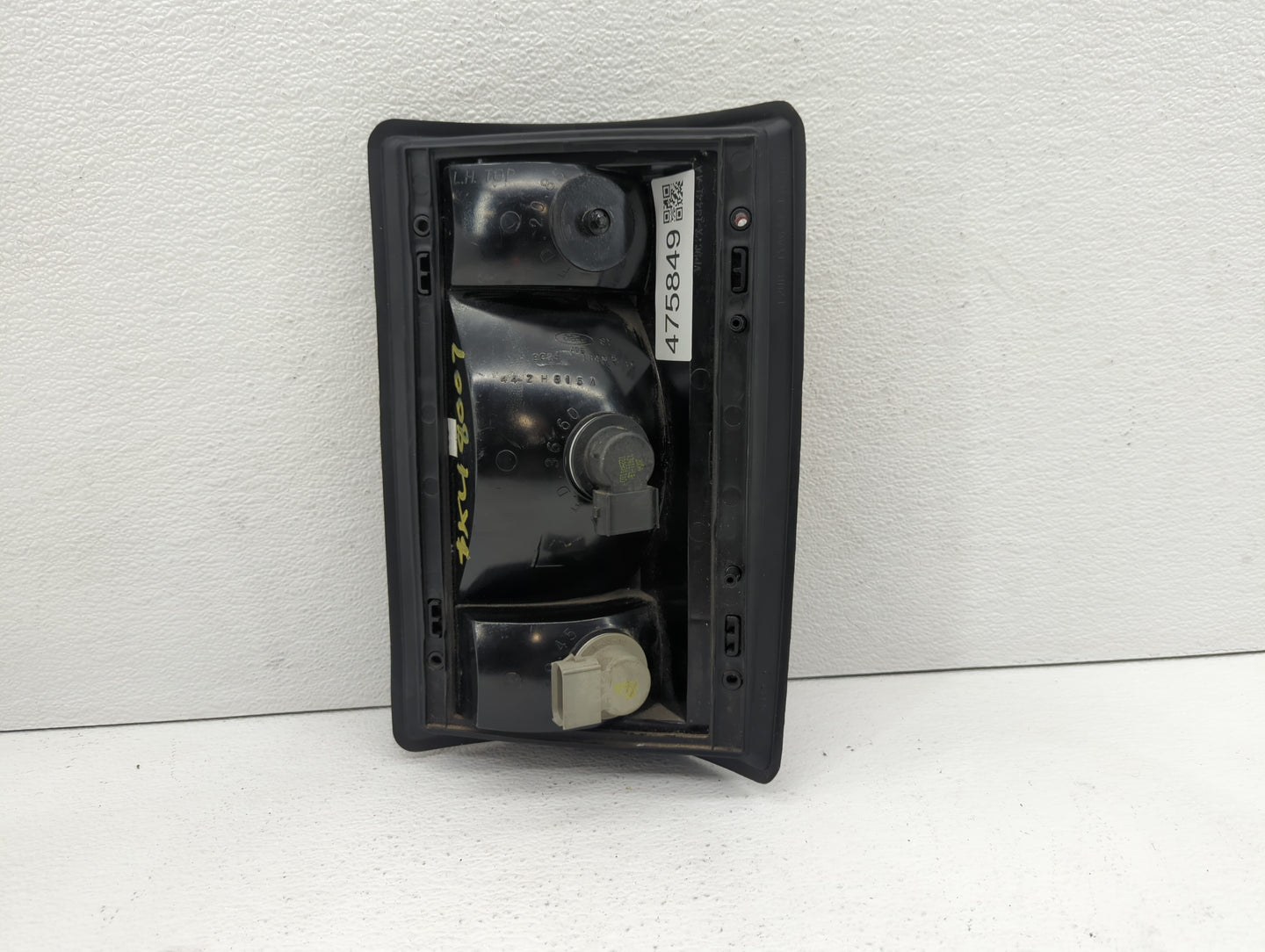 2013 Mercedes-Benz E250 Tail Light Assembly Driver Left OEM P/N:9C24-13405-AC VP9C2X-13441-AA Fits OEM Used Auto Parts - Oem