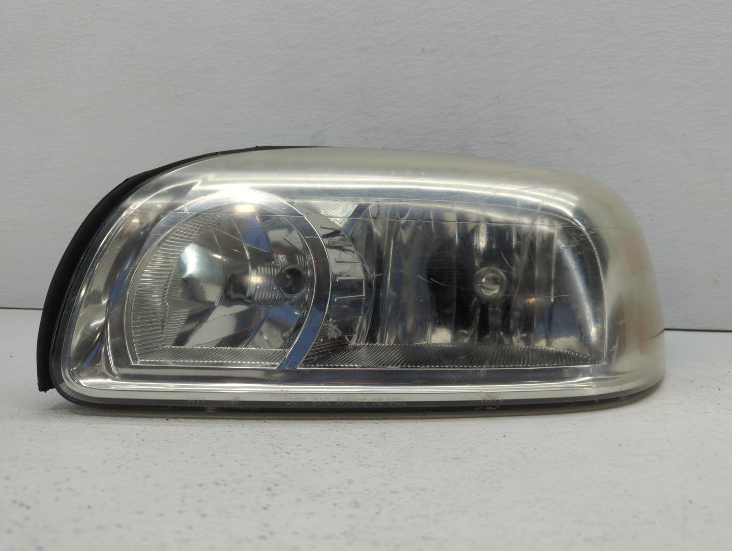2013 Mercedes-Benz E250 Tail Light Assembly Driver Left OEM P/N:9C24-13405-AC VP9C2X-13441-AA Fits OEM Used Auto Parts - Oem