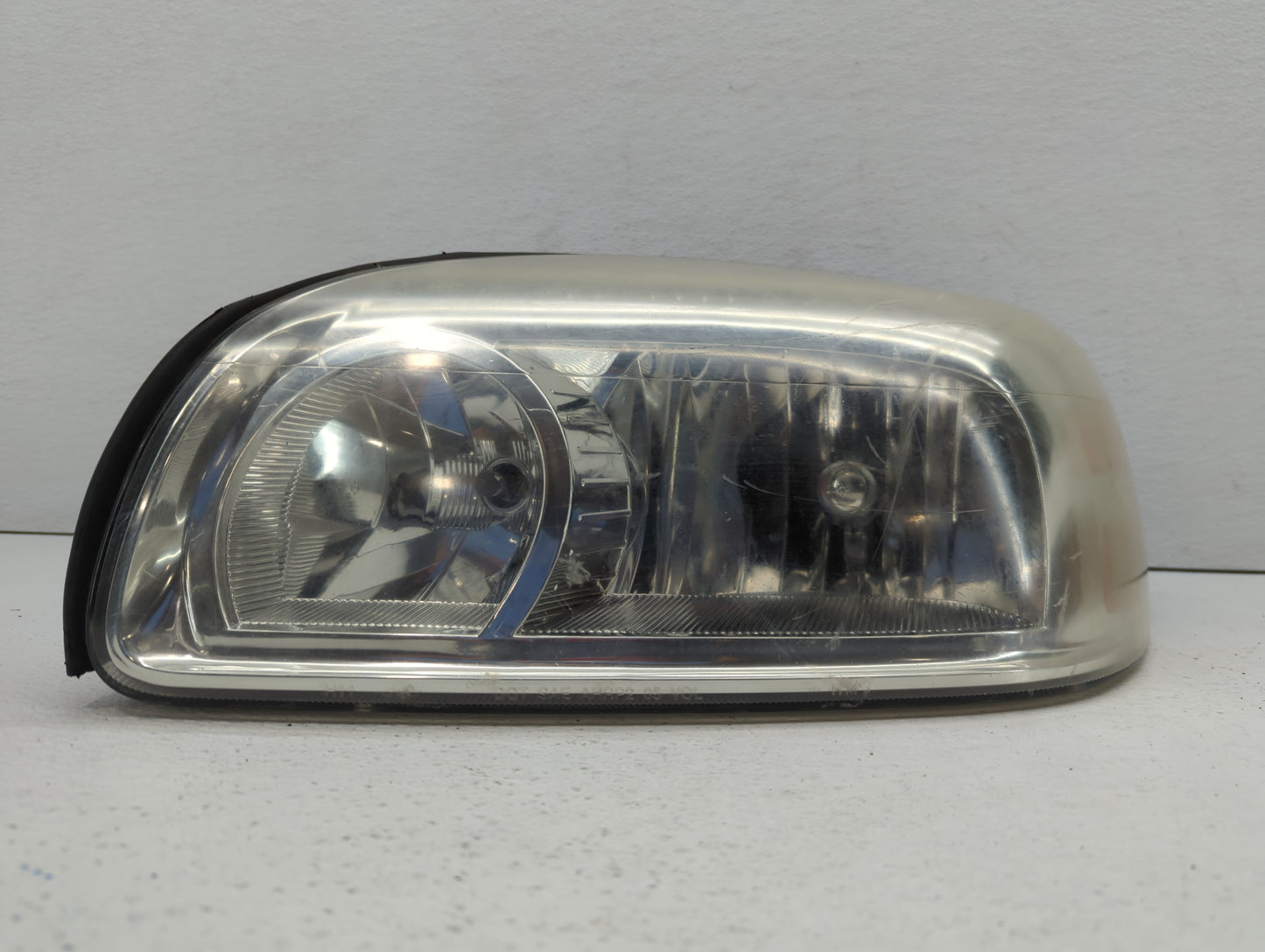 2013 Mercedes-Benz E250 Tail Light Assembly Driver Left OEM P/N:9C24-13405-AC VP9C2X-13441-AA Fits OEM Used Auto Parts - Oem