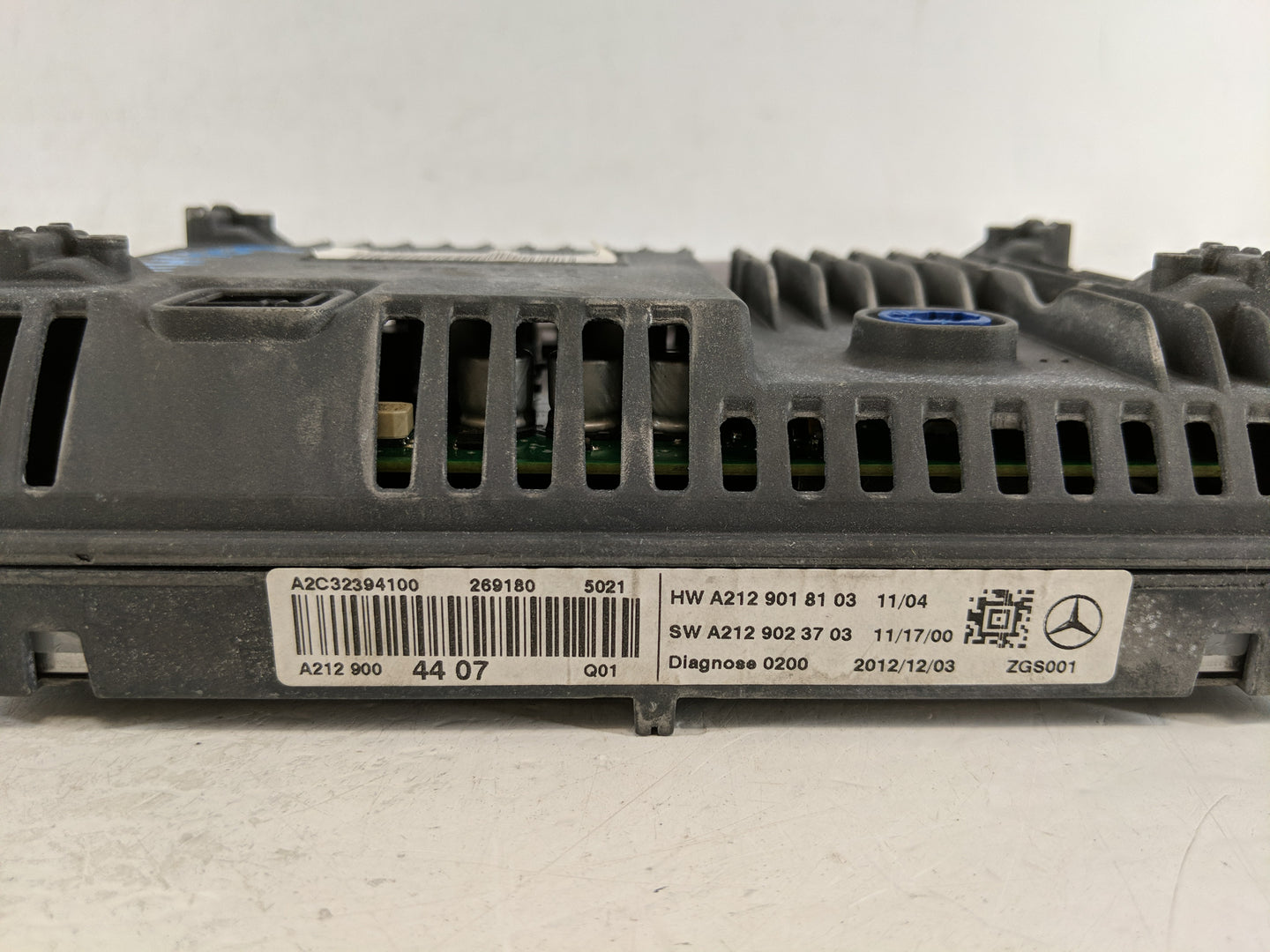 2013 Mercedes-Benz E300 Radio AM FM Cd Player Receiver Replacement P/N:A 212 901 81 03 A2C32394100 Fits OEM Used Auto Parts 
