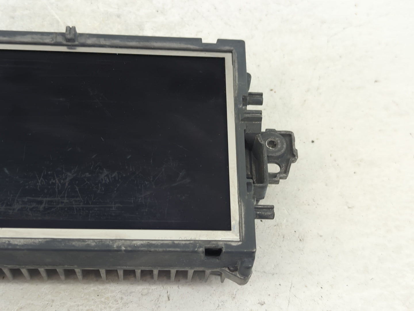 2012-2013 Mercedes-benz E350 Information Display Screen - Oemusedautoparts1.com
