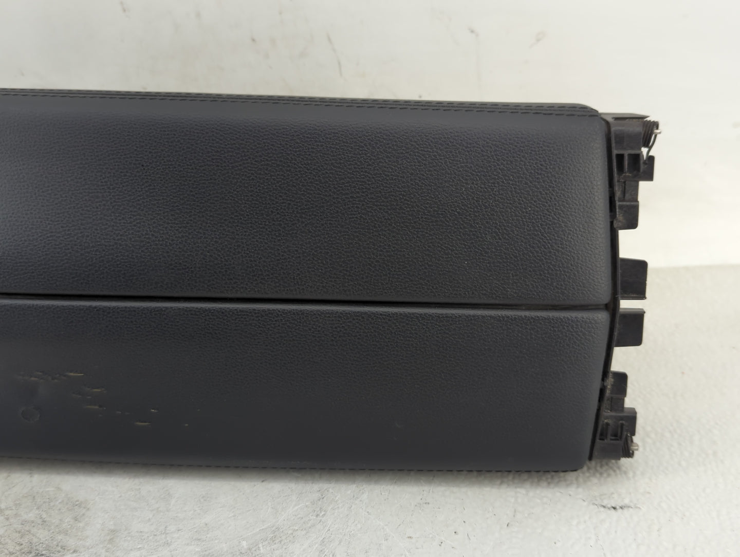 2013 Mercedes-Benz E350 Center Console Armrest Cover Lid Fits OEM Used Auto Parts - Oemusedautoparts1.com