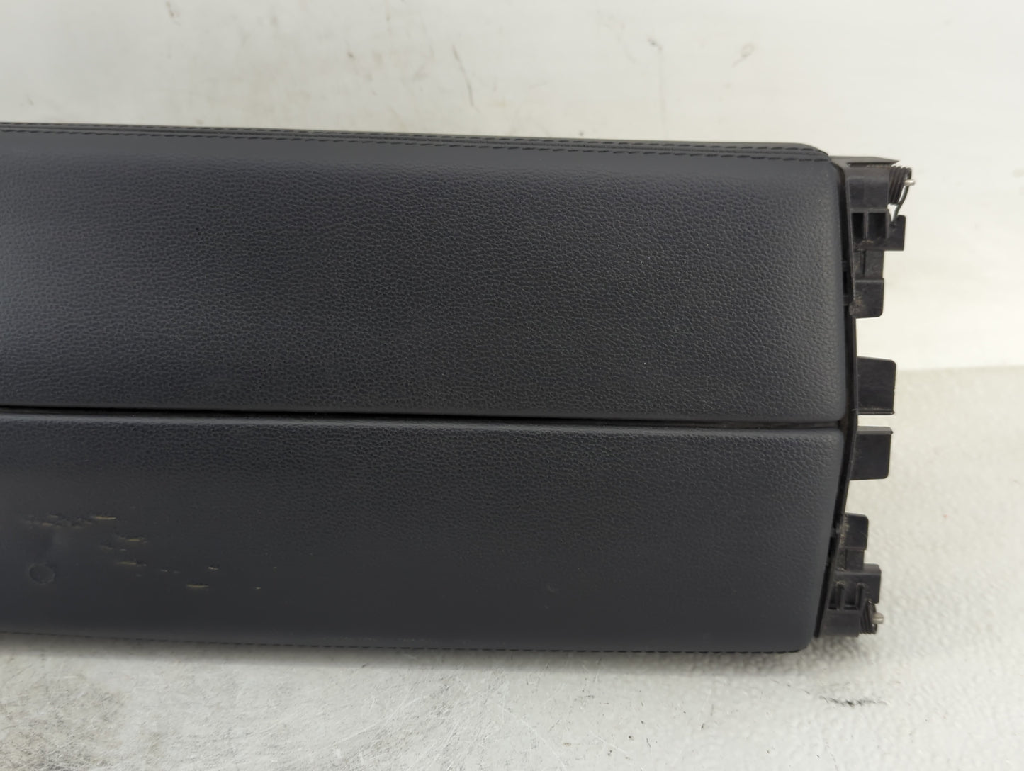 2013 Mercedes-Benz E350 Center Console Armrest Cover Lid Fits OEM Used Auto Parts - Oemusedautoparts1.com