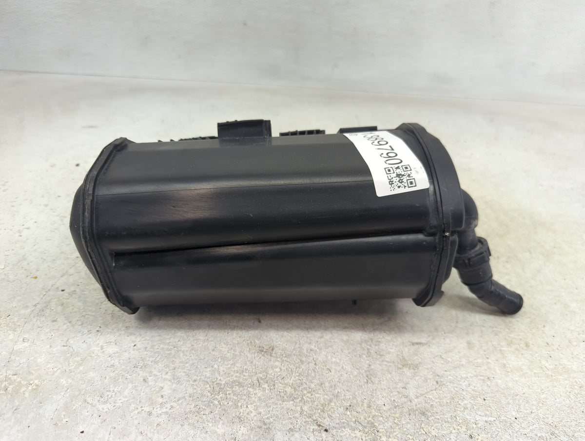 2013 Mercedes-benz E350 Fuel Vapor Charcoal Canister - Oemusedautoparts1.com