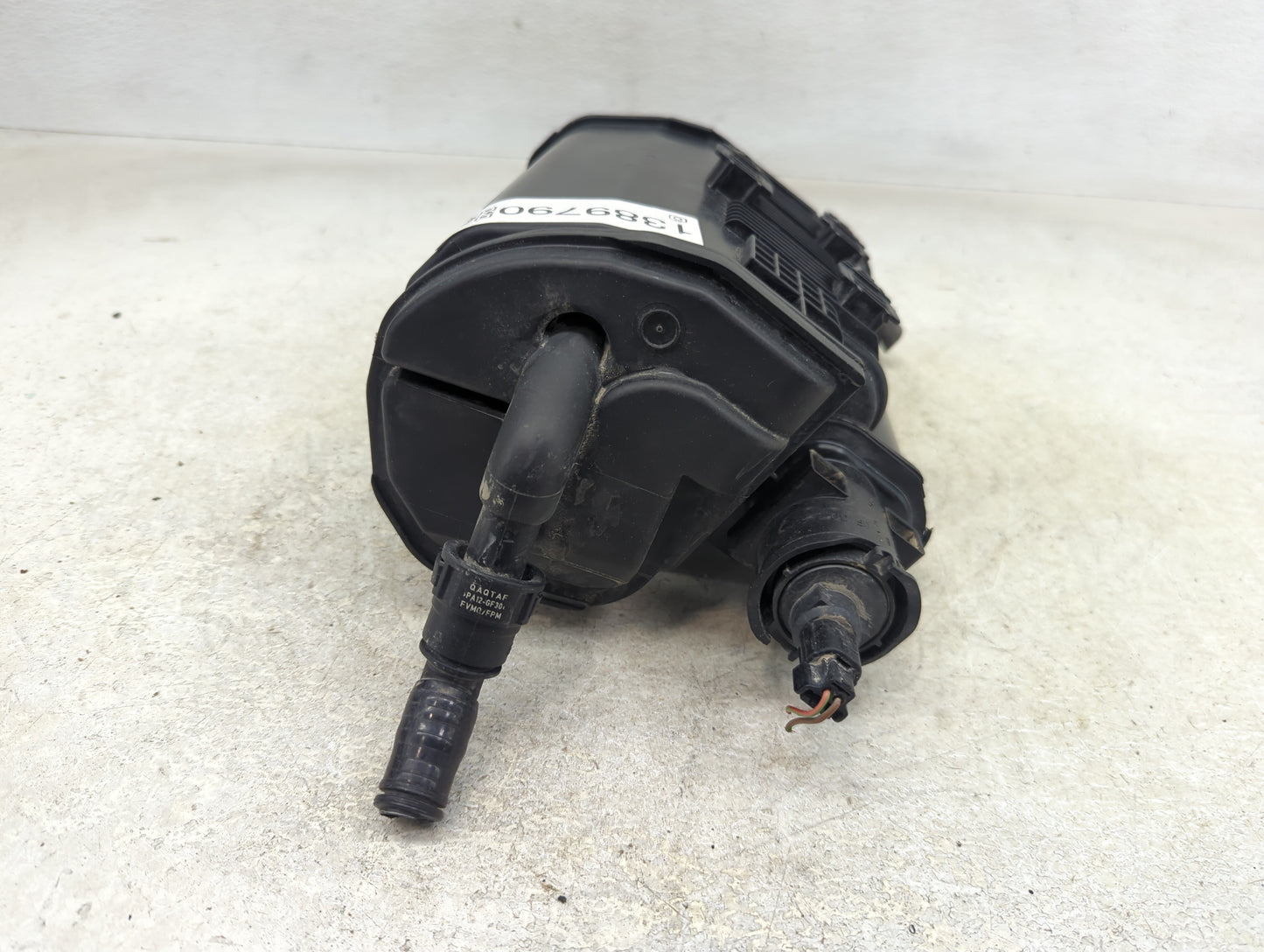 2013 Mercedes-benz E350 Fuel Vapor Charcoal Canister - Oemusedautoparts1.com