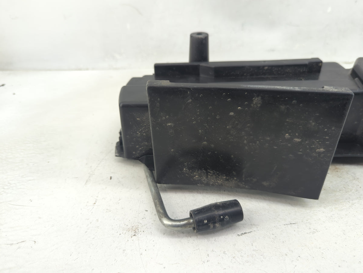 2013 Mercedes-benz E350 Spare Scissor Car Jack - Oemusedautoparts1.com