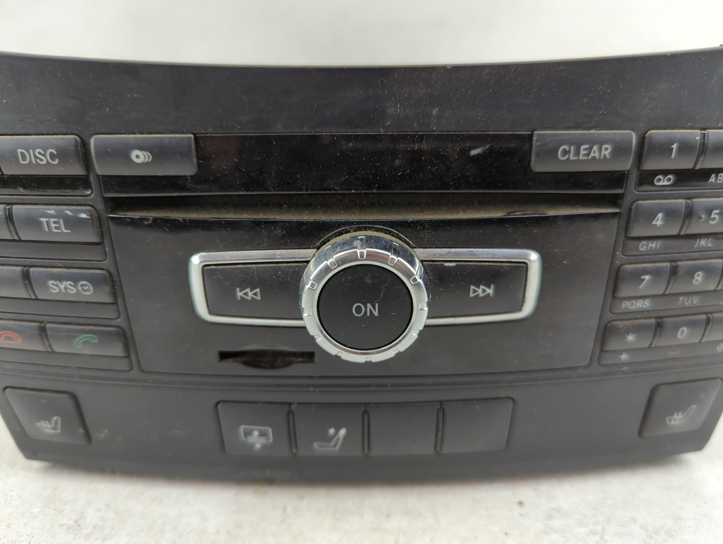 2013 Mercedes-Benz E350 Radio AM FM Cd Player Receiver Replacement P/N:A 166 902 78 04 A 212 900 58 18 Fits OEM Used Auto Pa