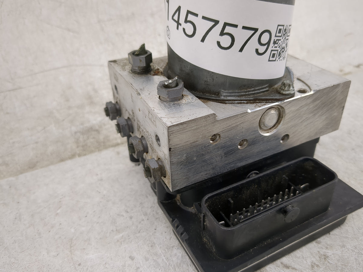 2013 Mercedes-Benz E350 Anti-Lock Brake ABS Pump Module Actuator OEM P/N:0 265 236 464 Fits Fits 2014 OEM Used Auto Parts - 