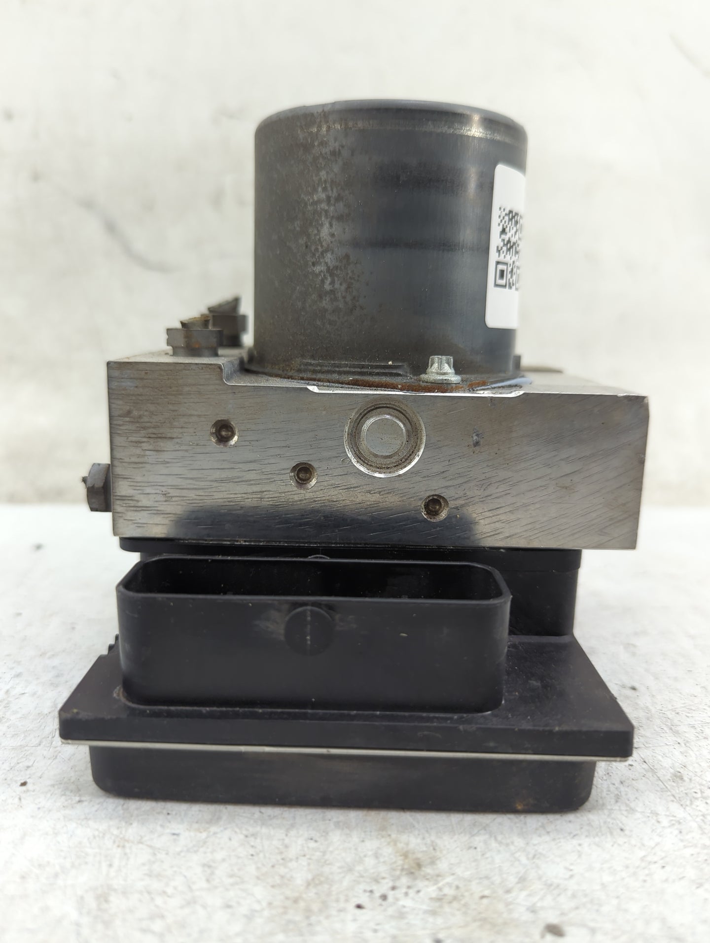 2013 Mercedes-Benz E350 ABS Pump Control Module Replacement P/N:A218 431 09 12 Fits Fits 2014 OEM Used Auto Parts - Oemuseda