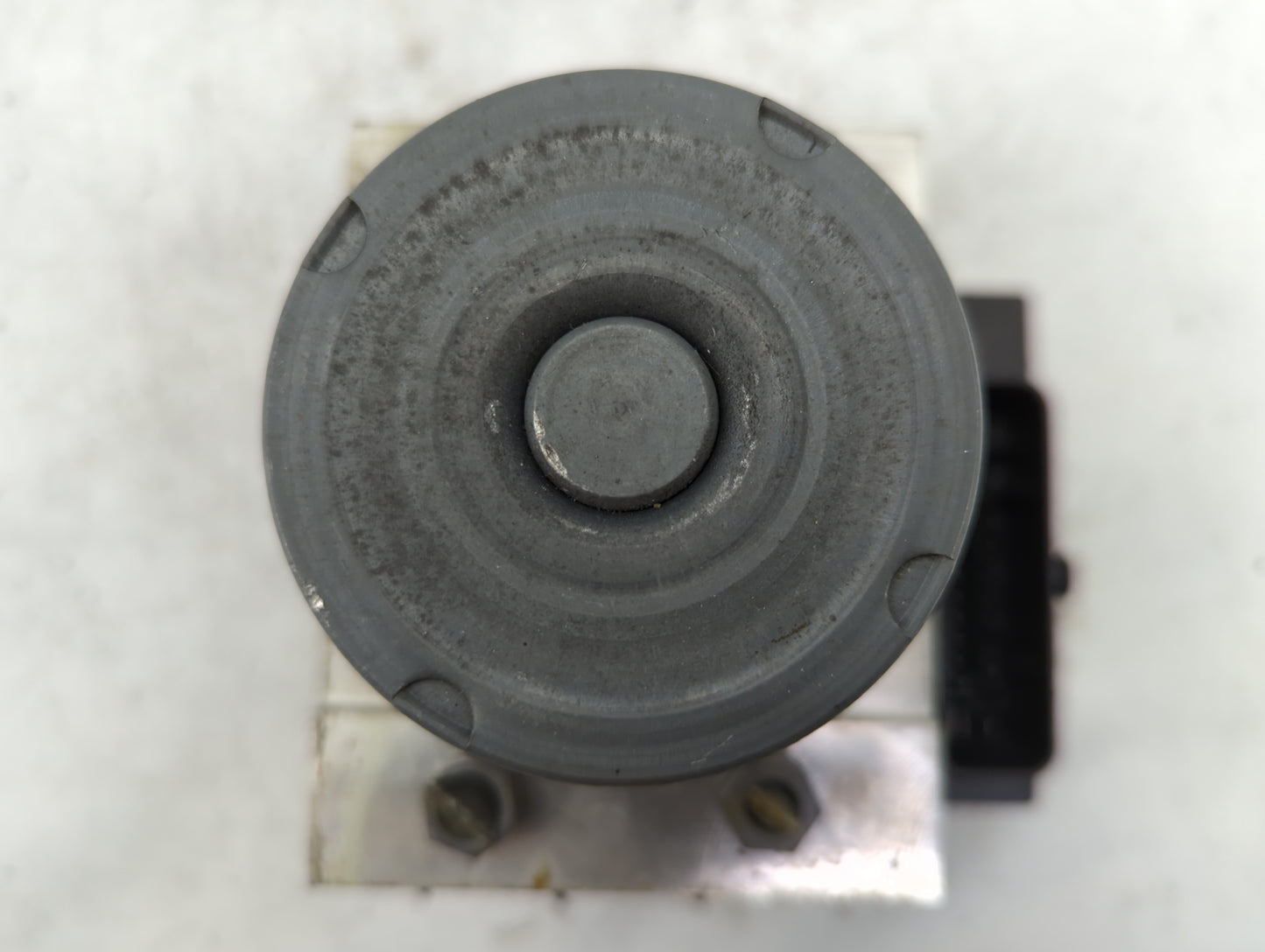 2013 Mercedes-Benz E350 ABS Pump Control Module Replacement P/N:A218 431 09 12 Fits Fits 2014 OEM Used Auto Parts - Oemuseda