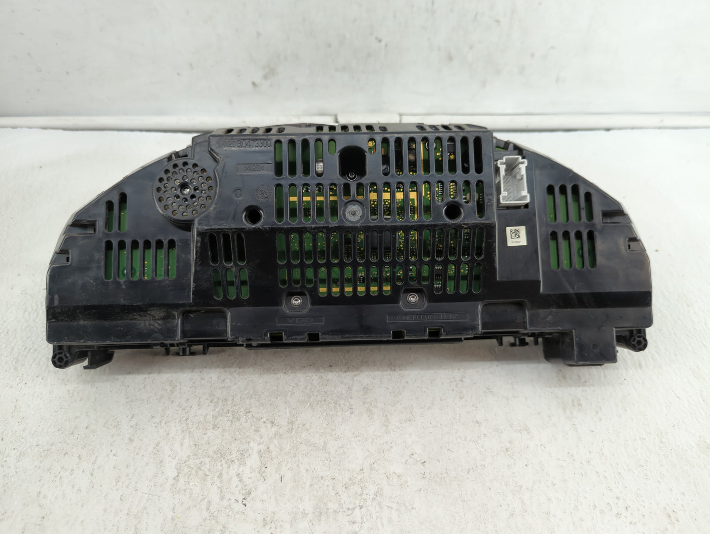 2013 Mercedes-Benz E350 Instrument Cluster Speedometer Gauges P/N:A212 900 17 14 Fits OEM Used Auto Parts - Oemusedautoparts