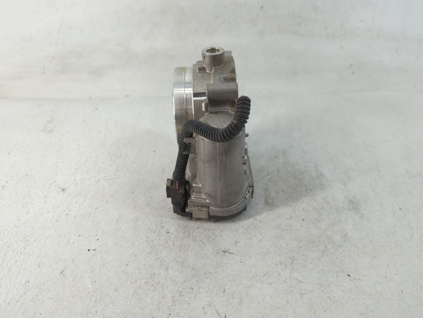2012-2016 Mercedes-Benz E350 Throttle Body P/N:0 280 750 503 A 276 141 01 25 Fits OEM Used Auto Parts - Oemusedautoparts1.co