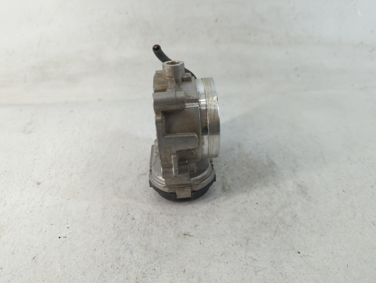 2012-2016 Mercedes-Benz E350 Throttle Body P/N:0 280 750 503 A 276 141 01 25 Fits OEM Used Auto Parts - Oemusedautoparts1.co