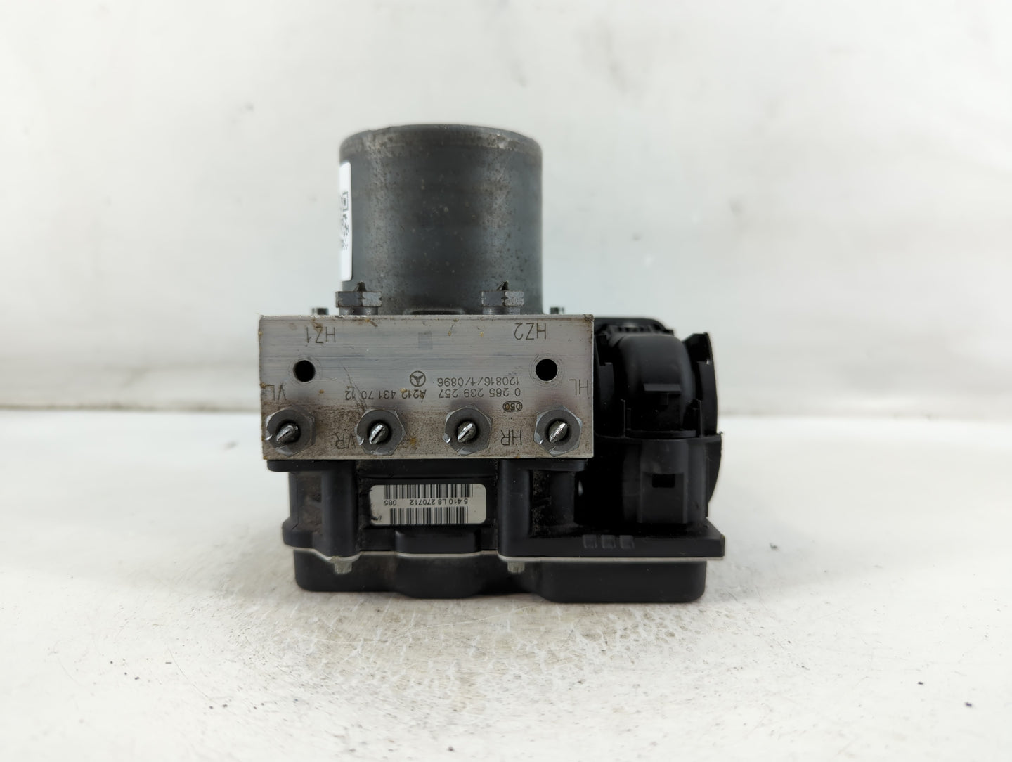 2013 Mercedes-Benz E350 ABS Pump Control Module Replacement P/N:0 265 239 257 Fits OEM Used Auto Parts - Oemusedautoparts1.c