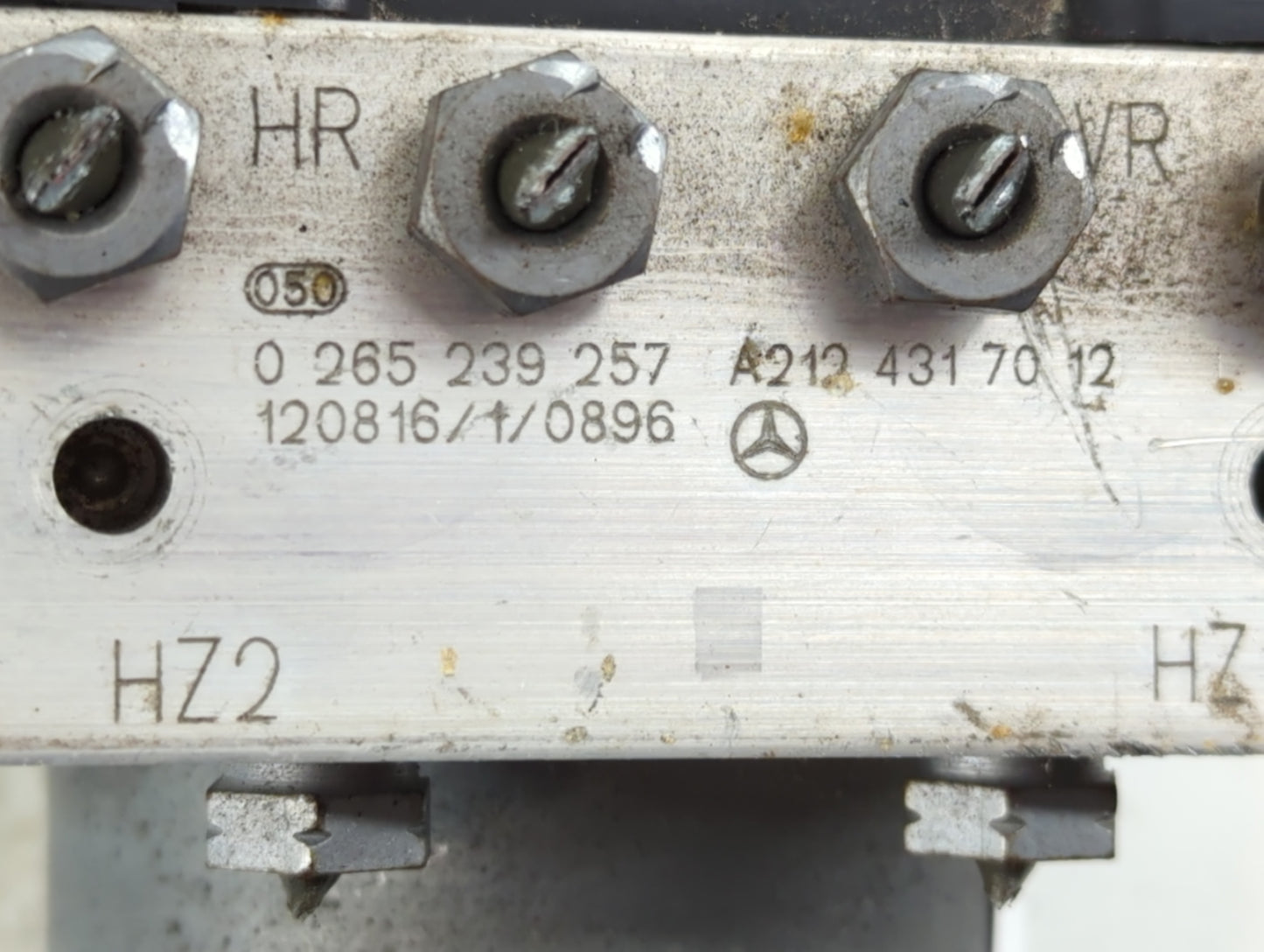 2013 Mercedes-Benz E350 ABS Pump Control Module Replacement P/N:0 265 239 257 Fits OEM Used Auto Parts - Oemusedautoparts1.c