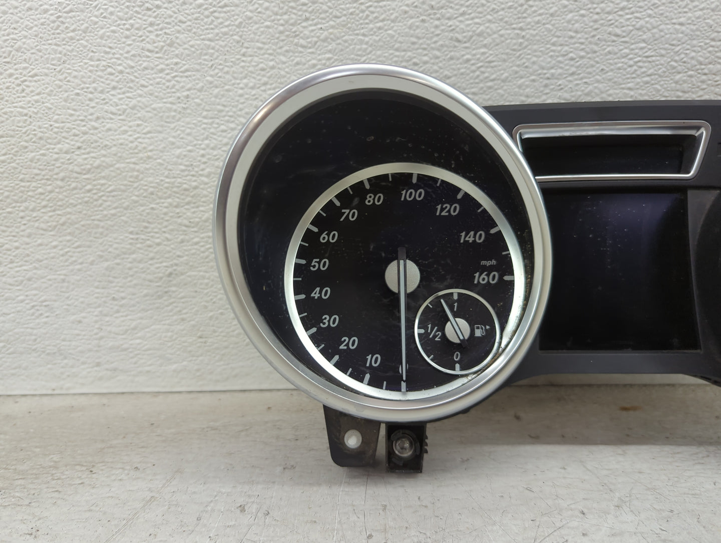2013 Mercedes-Benz Gl-Class Instrument Cluster Speedometer Gauges P/N:A1669003106 0263683115, A1669017401 Miles:102K Fits OE