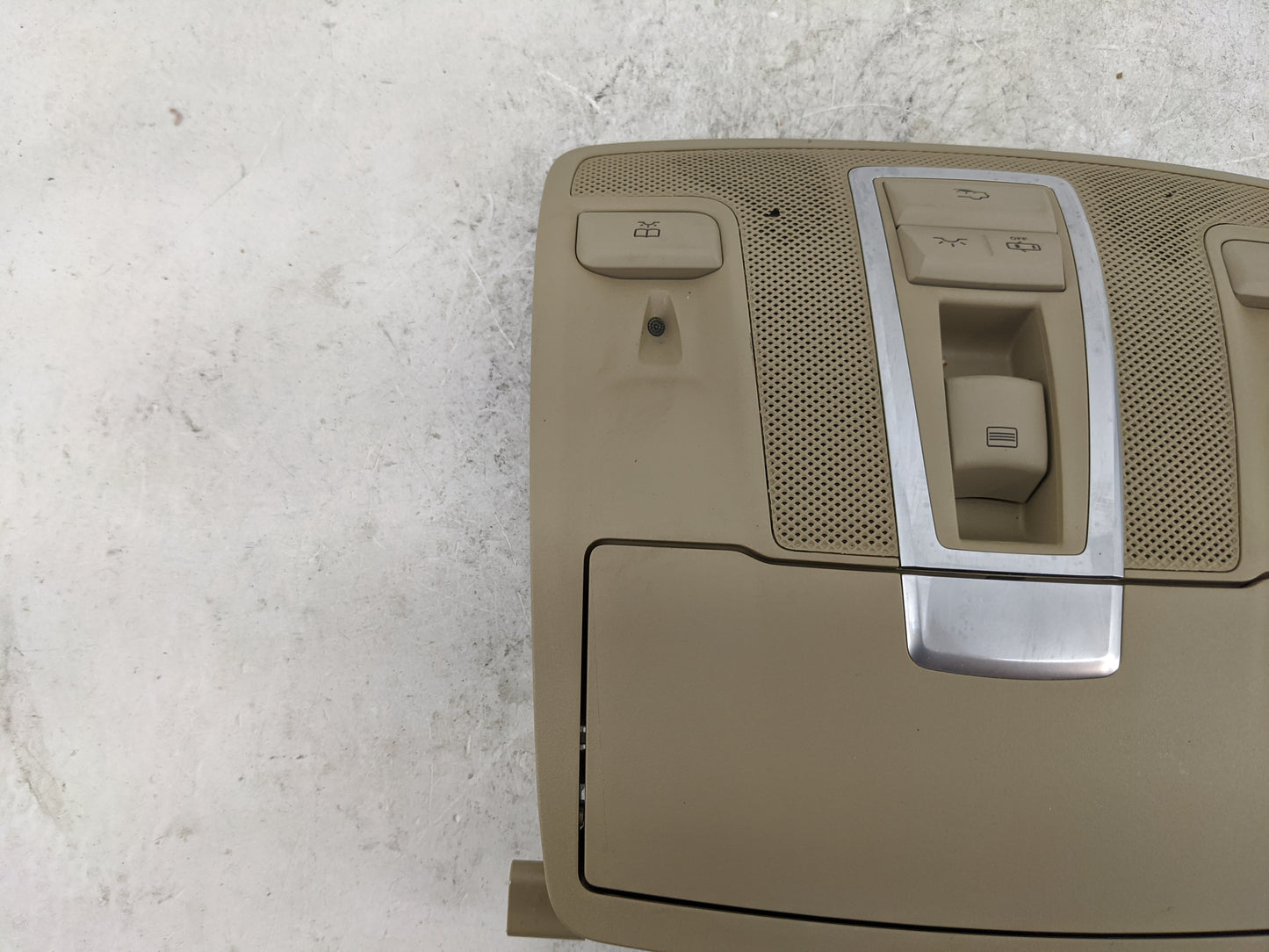 Mercedes-benz Gl-class Overhead Roof Console Interior Dome Light Tan - Oemusedautoparts1.com