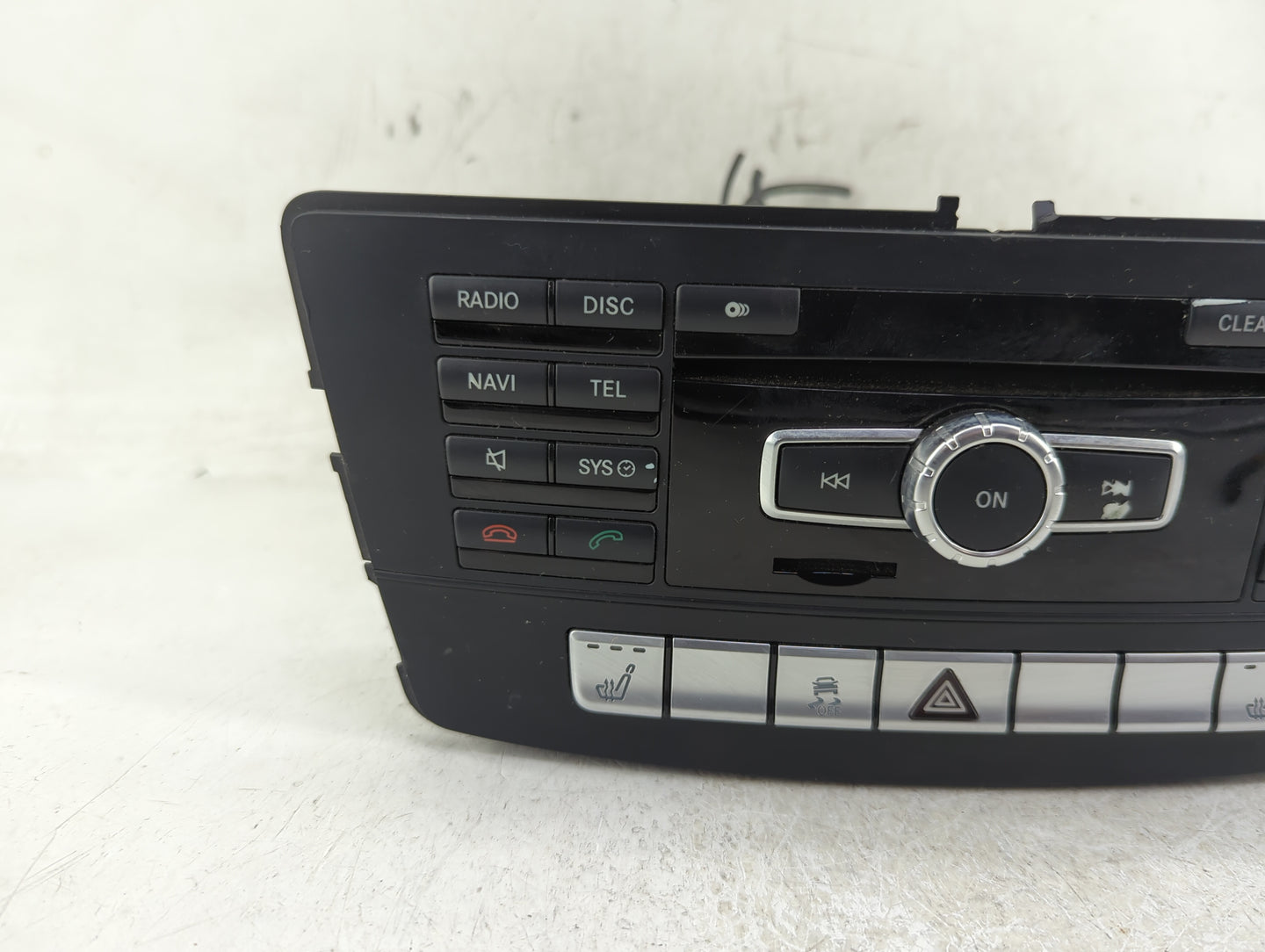 2013 Mercedes-Benz Gl350 Radio AM FM Cd Player Receiver Replacement P/N:1669000109 Fits OEM Used Auto Parts - Oemusedautopar