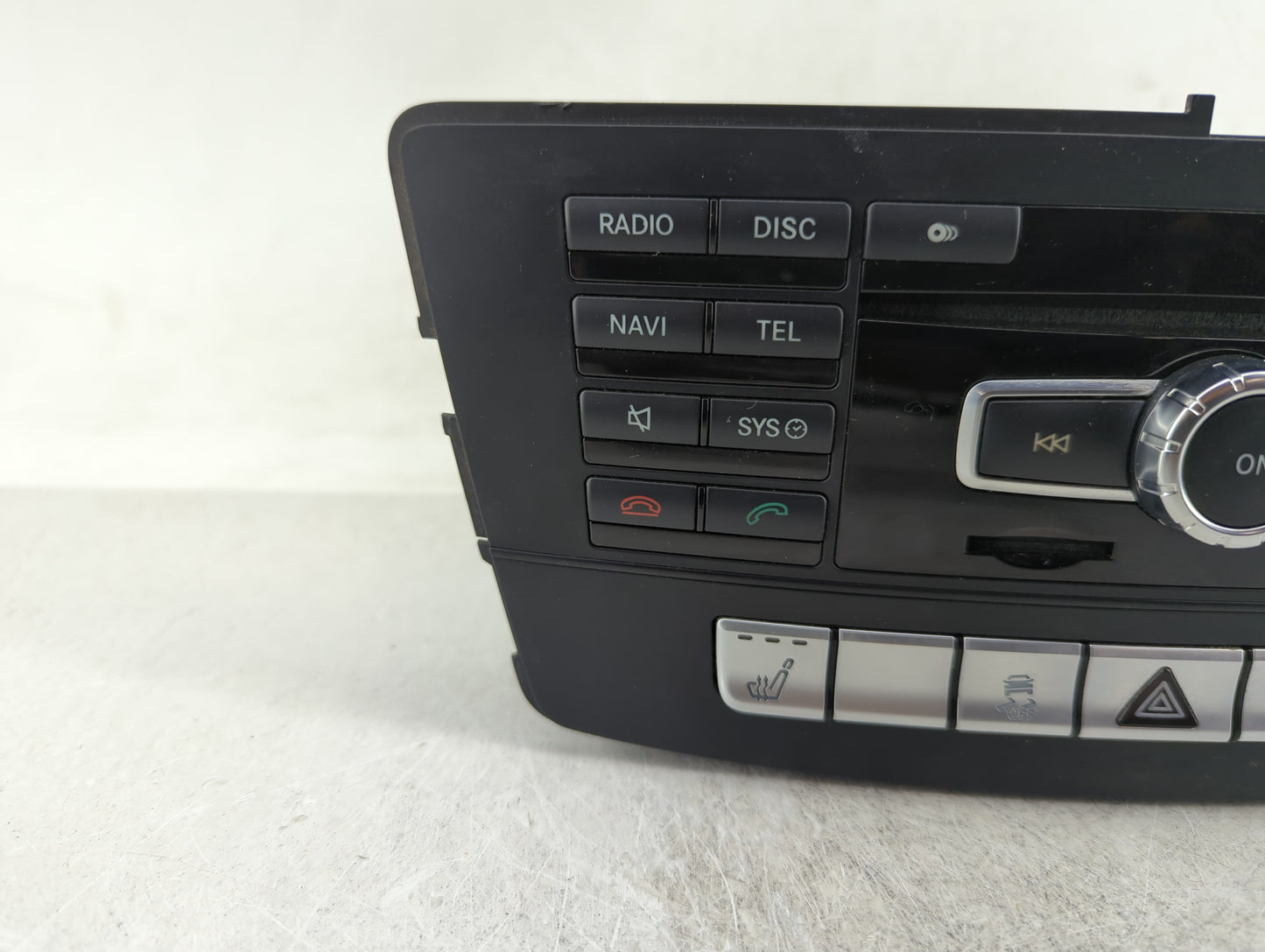 2013 Mercedes-Benz Gl450 Radio AM FM Cd Player Receiver Replacement P/N:1669000109 Fits OEM Used Auto Parts - Oemusedautopar