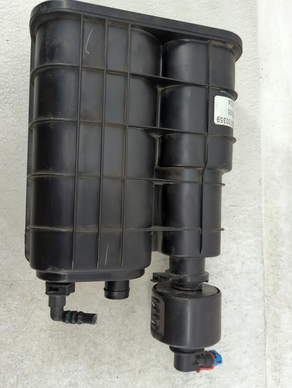 2013 Mercedes-benz Gl450 Fuel Vapor Charcoal Canister - Oemusedautoparts1.com