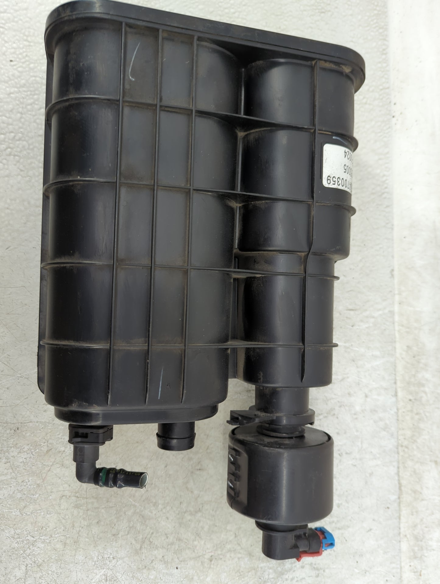 2013 Mercedes-benz Gl450 Fuel Vapor Charcoal Canister - Oemusedautoparts1.com