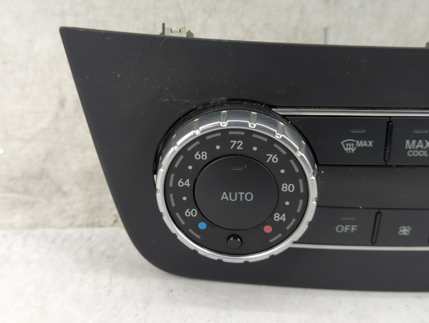 2013 Mercedes-Benz Gl450 Climate Control Module Temperature AC/Heater Replacement P/N:A1669007008 Fits OEM Used Auto Parts -