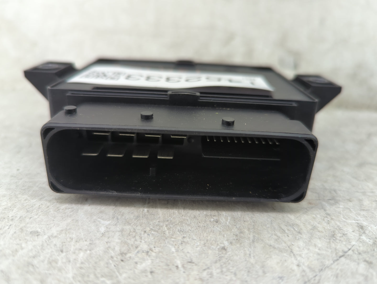 2013-2014 Mercedes-benz Gl450 Parking Brake Control Module - Oemusedautoparts1.com