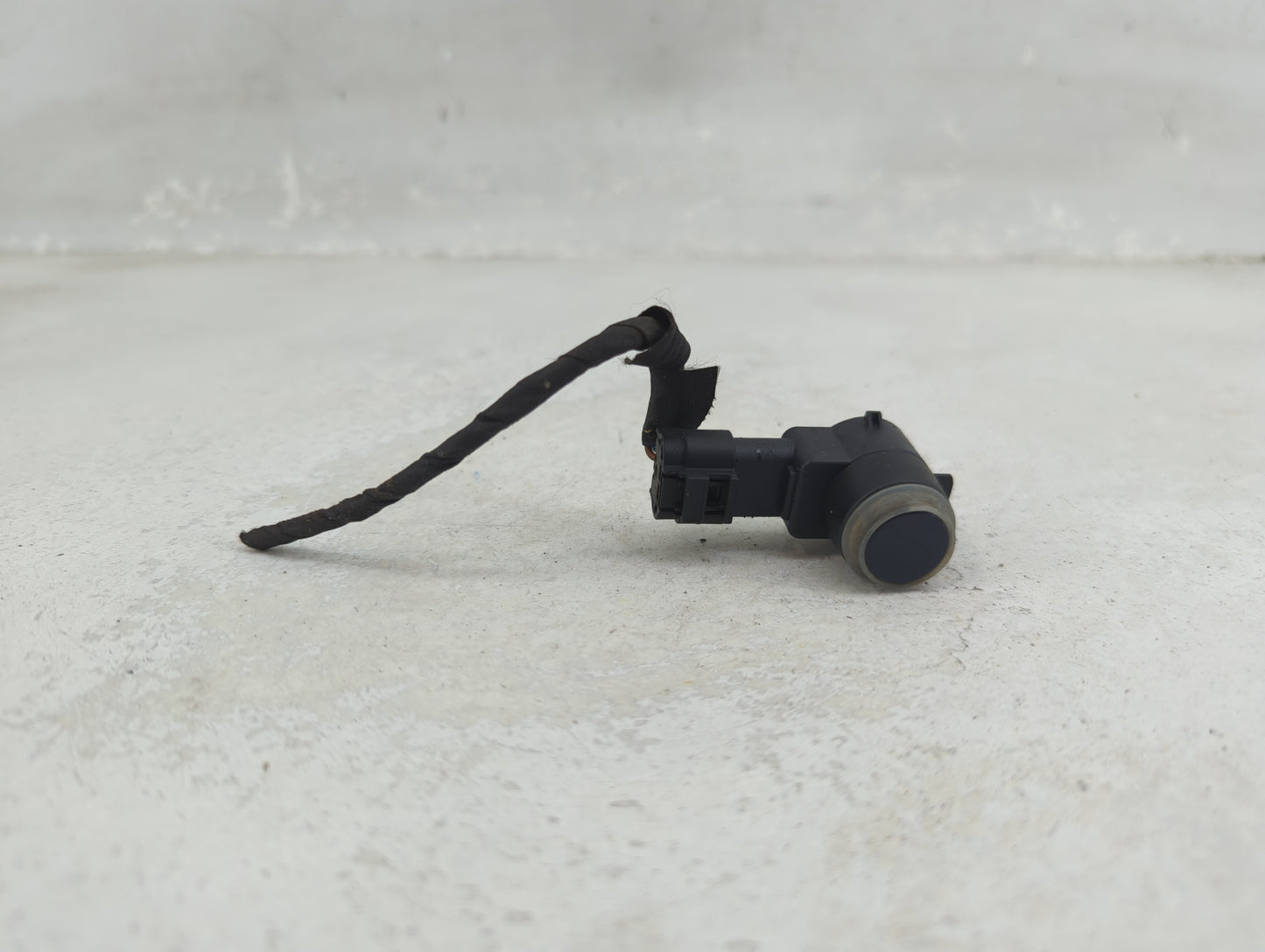 2013 Mercedes-benz Gl450 Front Park Assist Sensor Black 1456218 - Oemusedautoparts1.com