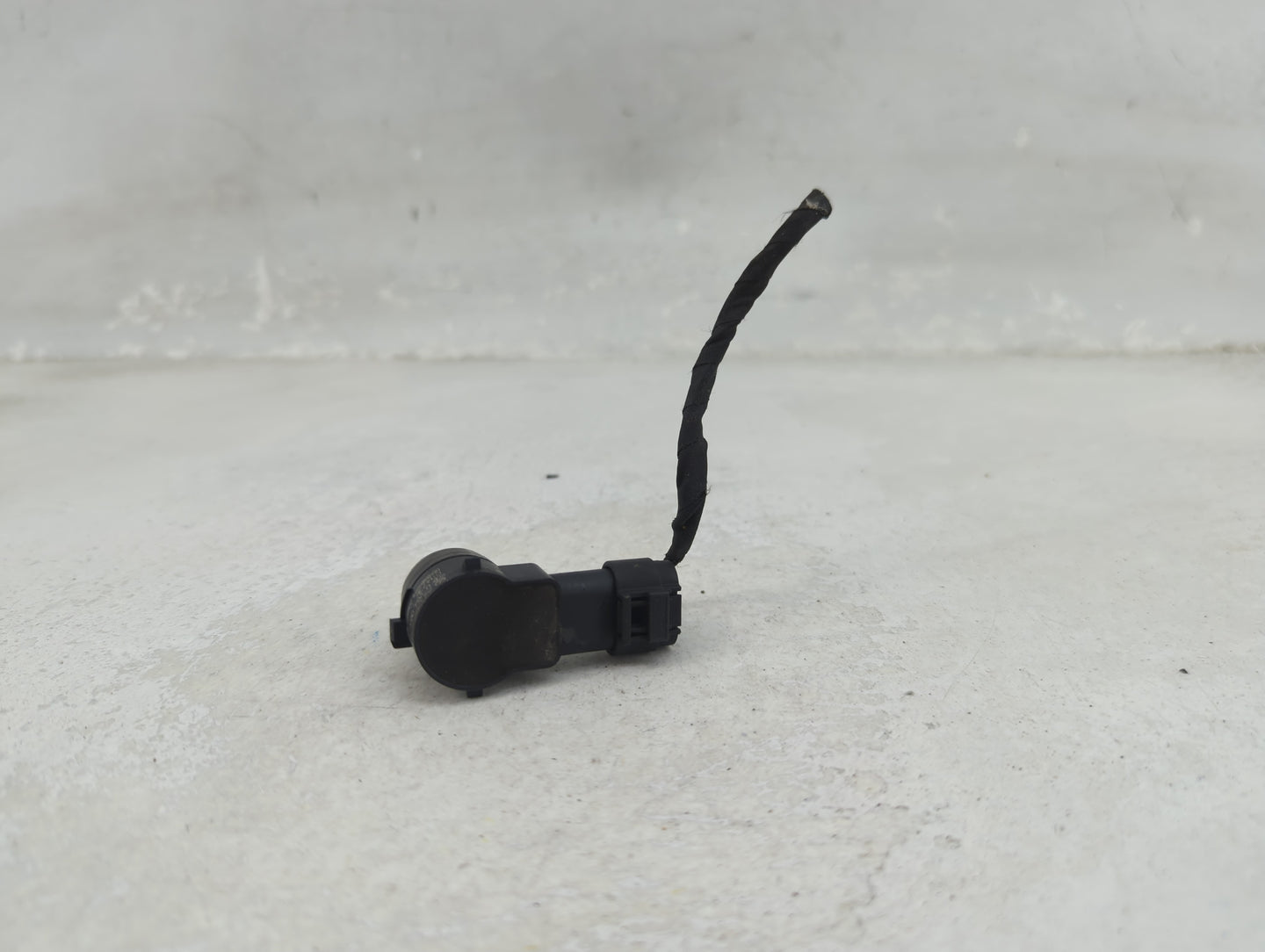 2013 Mercedes-benz Gl450 Front Park Assist Sensor Silver - Oemusedautoparts1.com