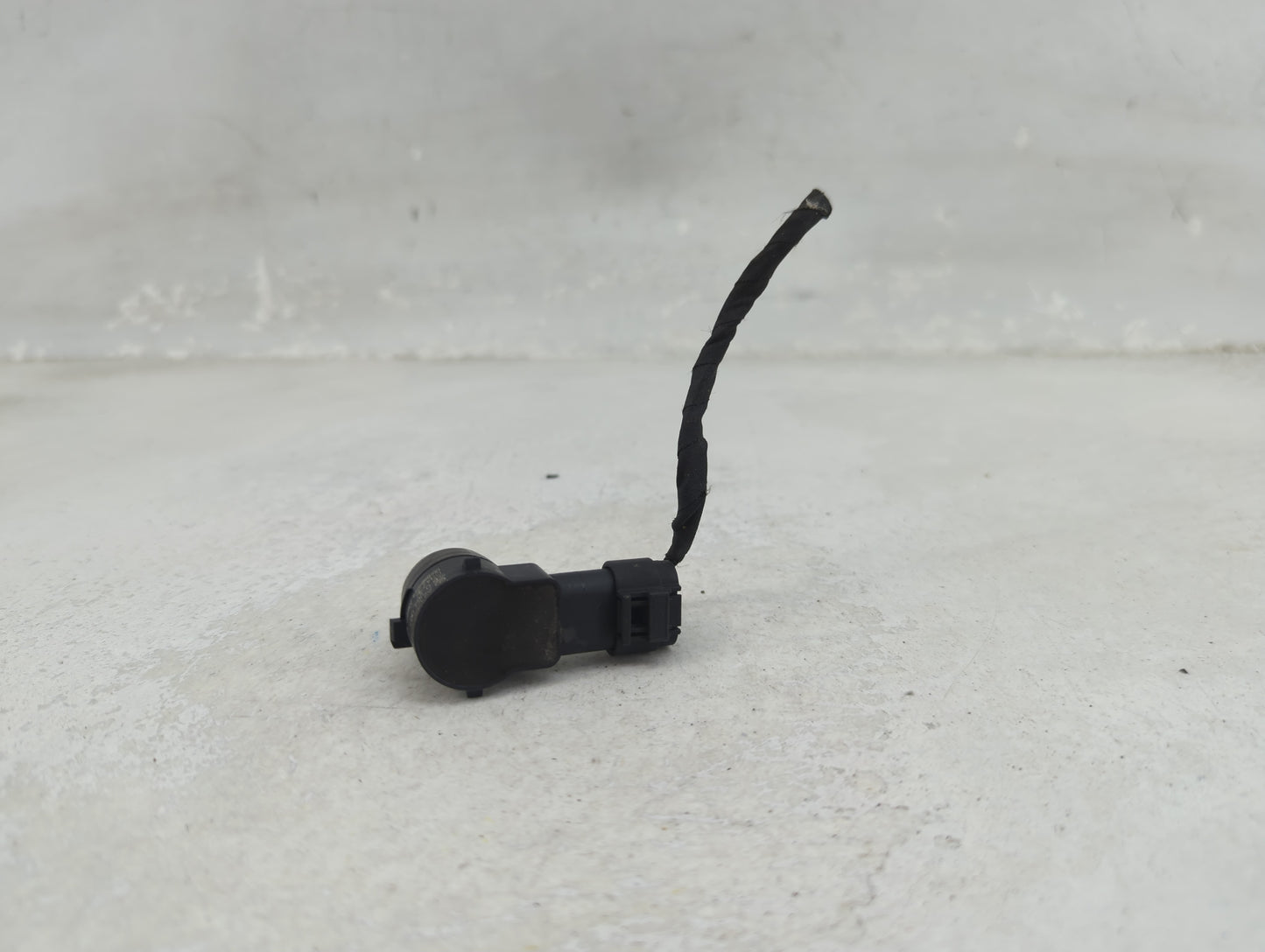 2013 Mercedes-benz Gl450 Front Park Assist Sensor Silver - Oemusedautoparts1.com