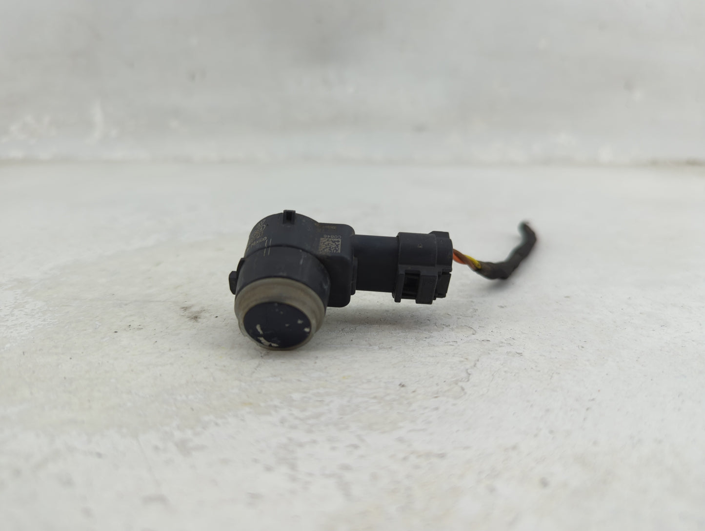 2013 Mercedes-benz Gl450 Front Park Assist Sensor Black - Oemusedautoparts1.com