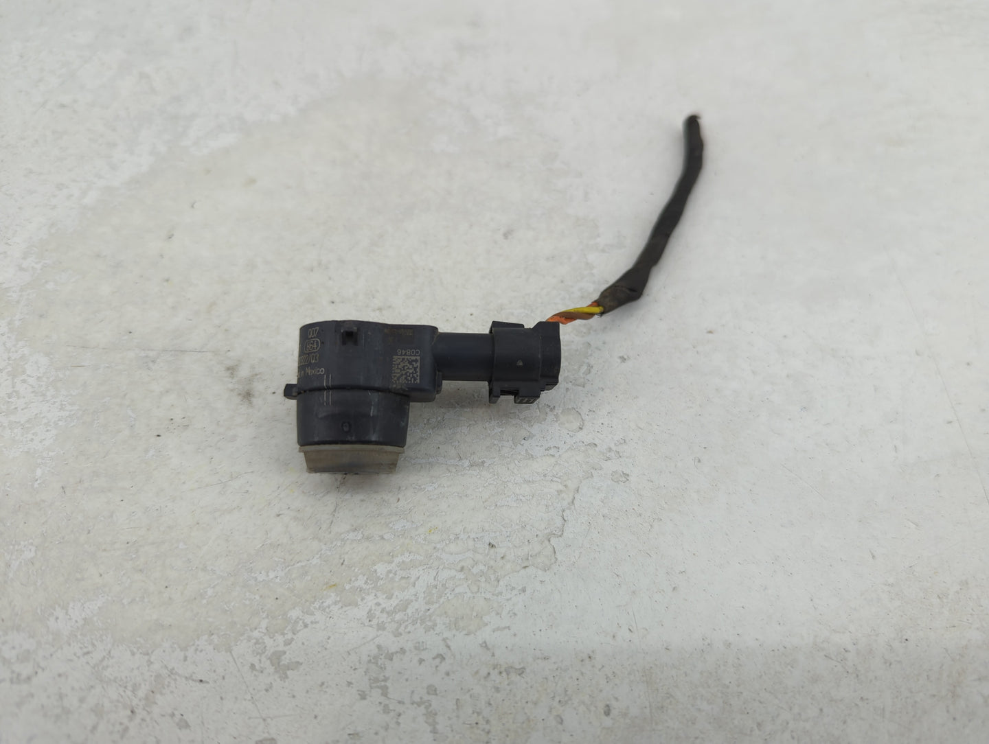 2013 Mercedes-benz Gl450 Front Park Assist Sensor Black - Oemusedautoparts1.com