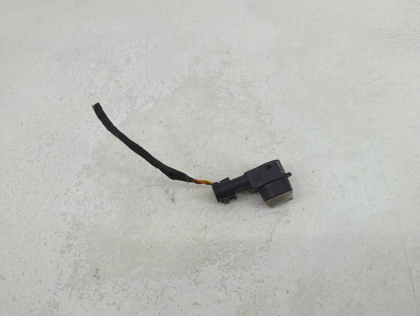 2013 Mercedes-benz Gl450 Front Park Assist Sensor Black - Oemusedautoparts1.com