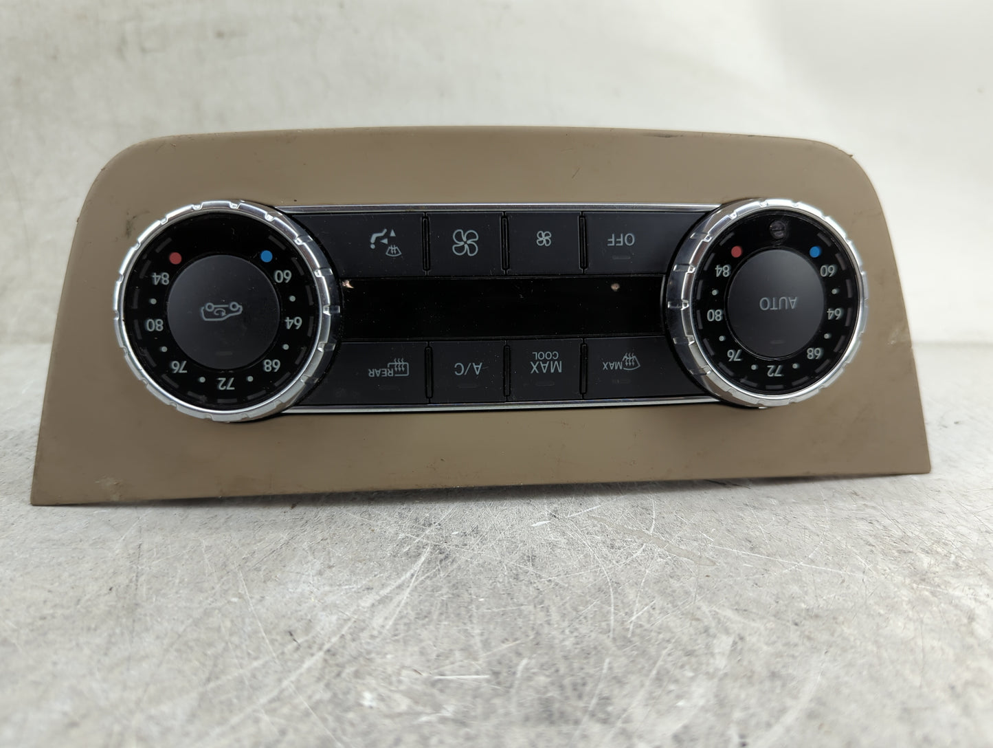 2013 Mercedes-Benz Gl450 Climate Control Module Temperature AC/Heater Replacement P/N:A1669007008 Fits OEM Used Auto Parts -