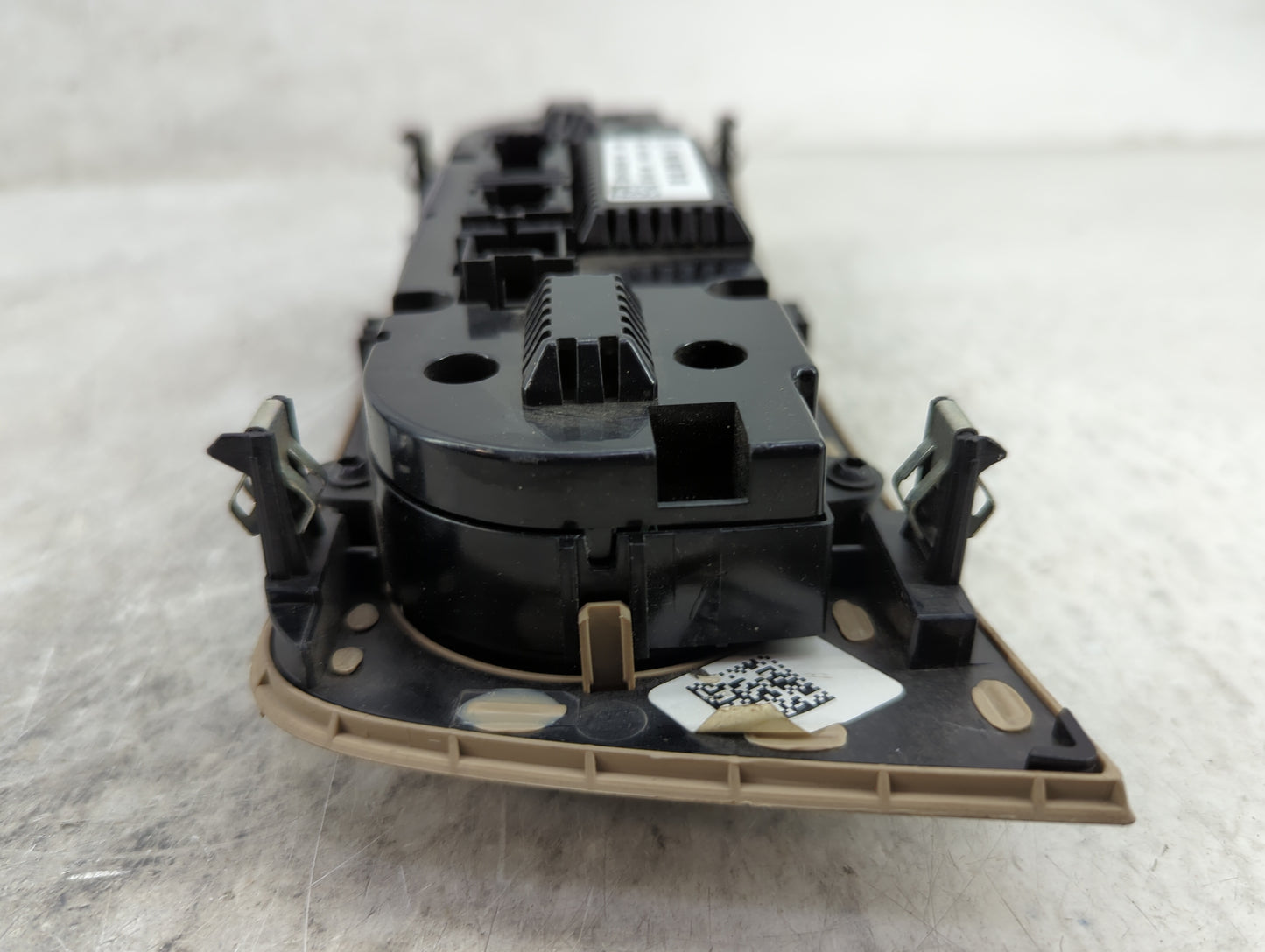 2013 Mercedes-Benz Gl450 Climate Control Module Temperature AC/Heater Replacement P/N:A1669007008 Fits OEM Used Auto Parts -