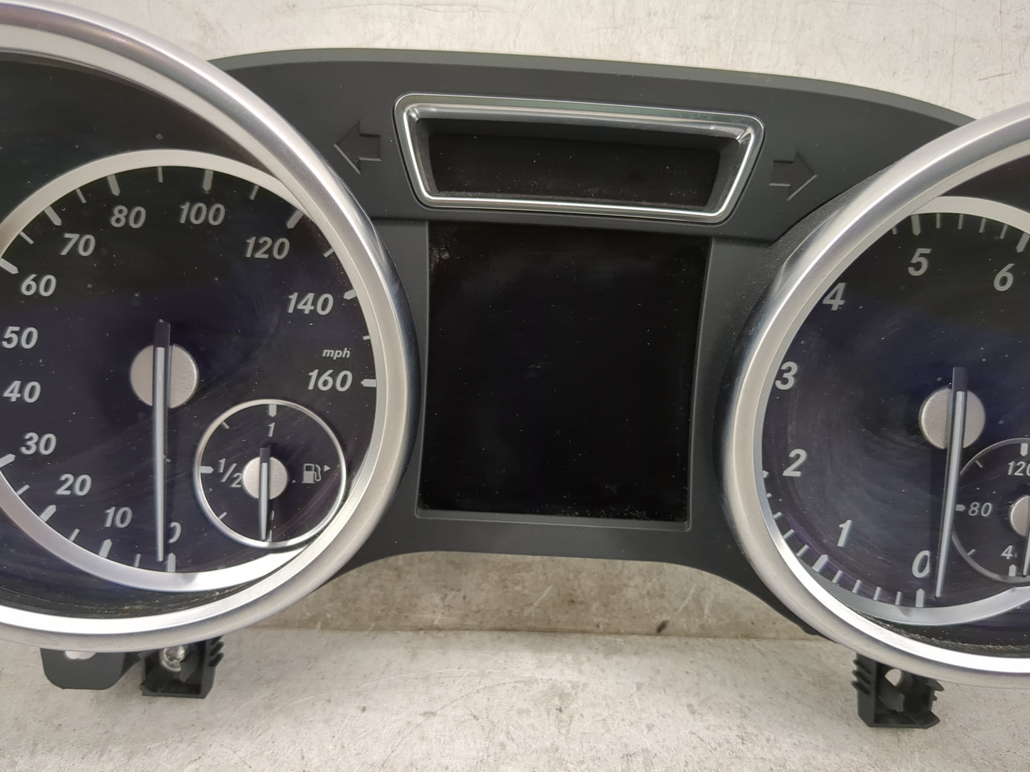 2013 Mercedes-Benz Gl450 Instrument Cluster Speedometer Gauges P/N:A1669003106 0263683115, A1669017401, A1669022003 Miles: F