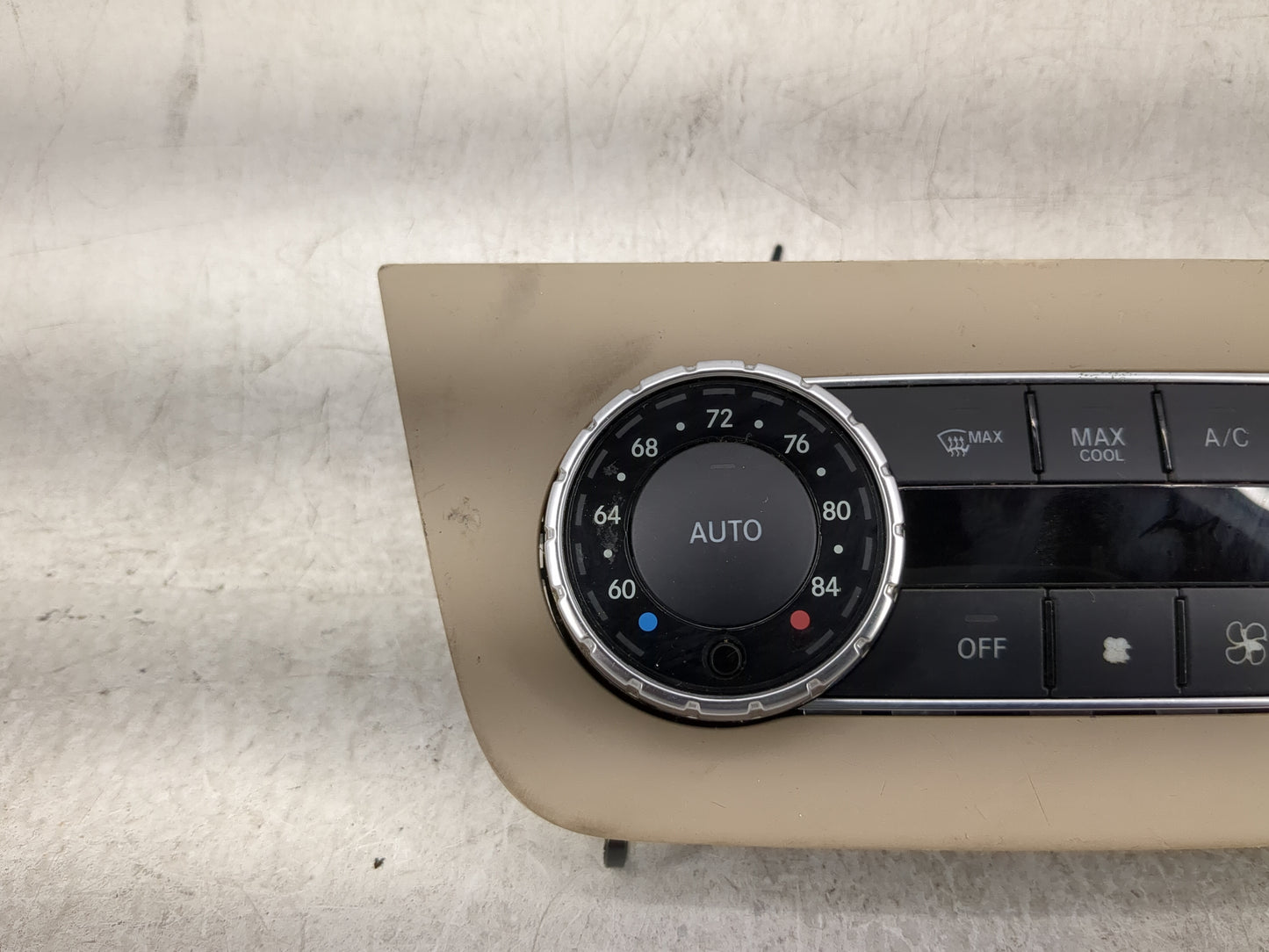 2013 Mercedes-Benz Gl450 Climate Control Module Temperature AC/Heater Replacement P/N:A 166 900 70 08 Fits OEM Used Auto Par