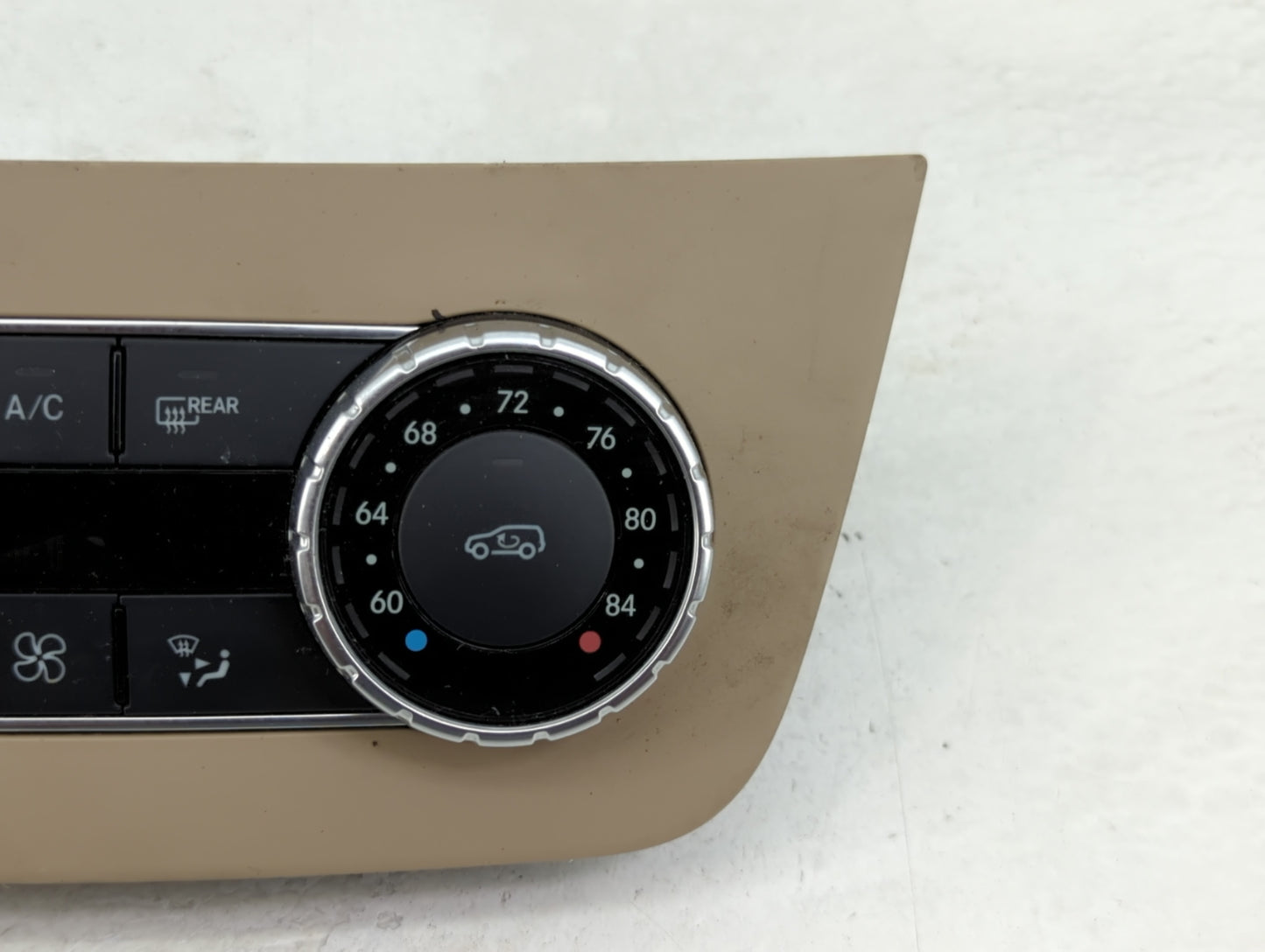 2013 Mercedes-Benz Gl450 Climate Control Module Temperature AC/Heater Replacement P/N:A1669007008 Fits OEM Used Auto Parts -