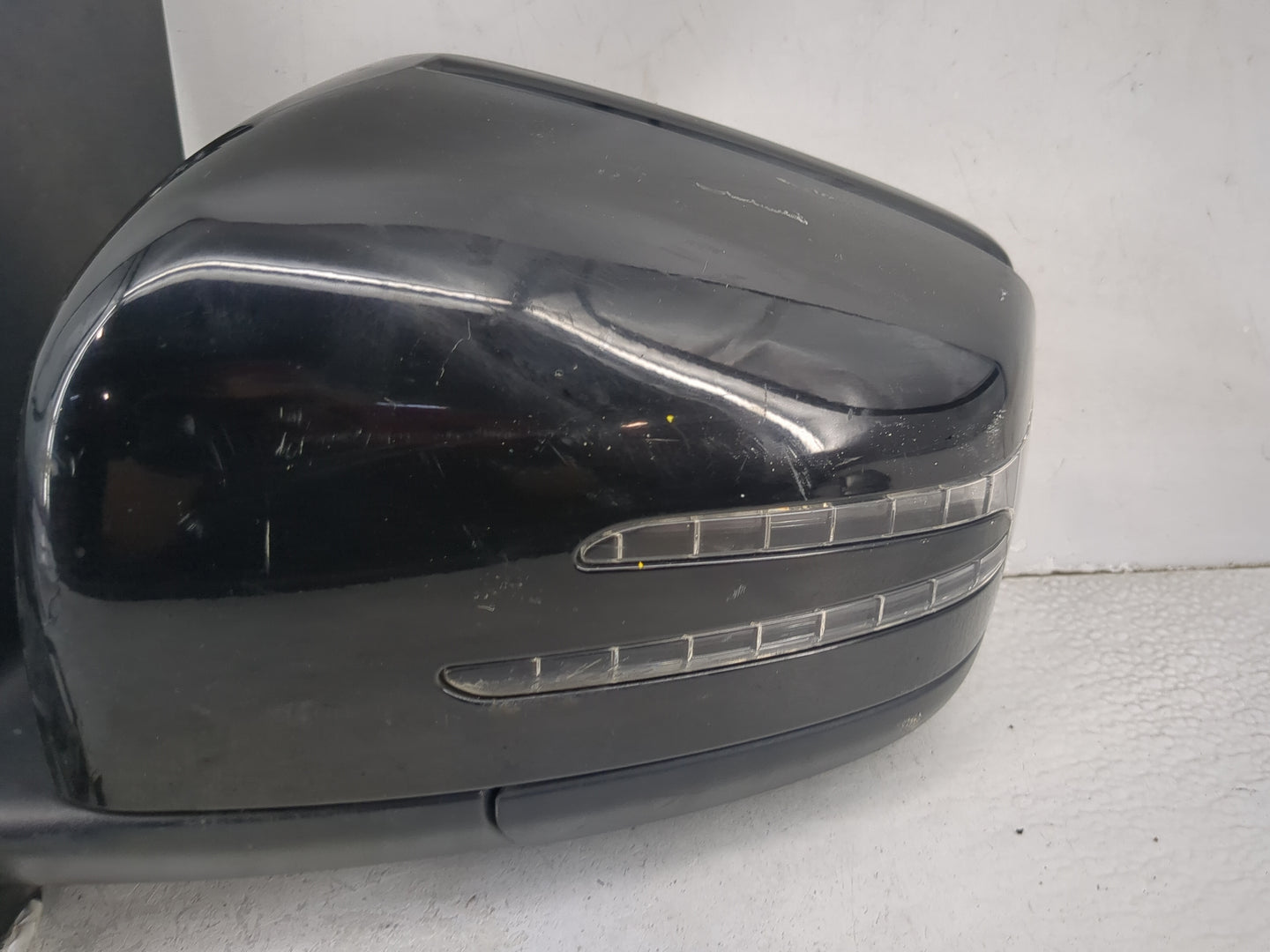 2013-2016 Mercedes-Benz Gl450 Driver Side View Mirror - Left Door Mirror OEM Used - Oemusedautoparts1.com