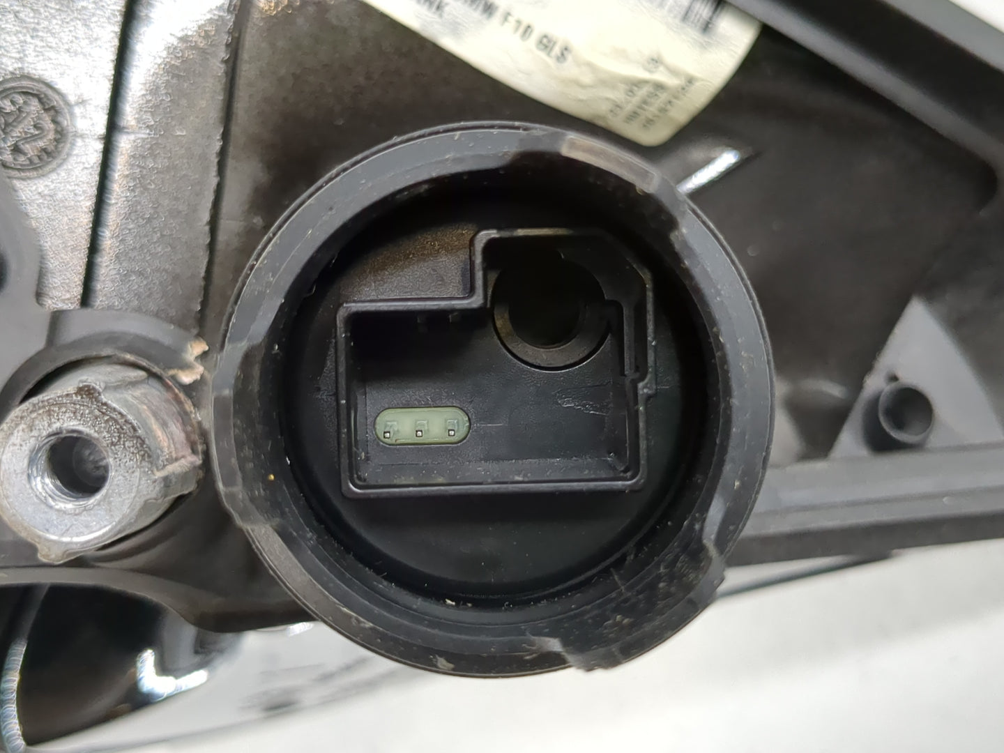 2013 Mercedes-Benz Glc300 Driver Side View Mirror - Left Door Mirror OEM Used - Oemusedautoparts1.com