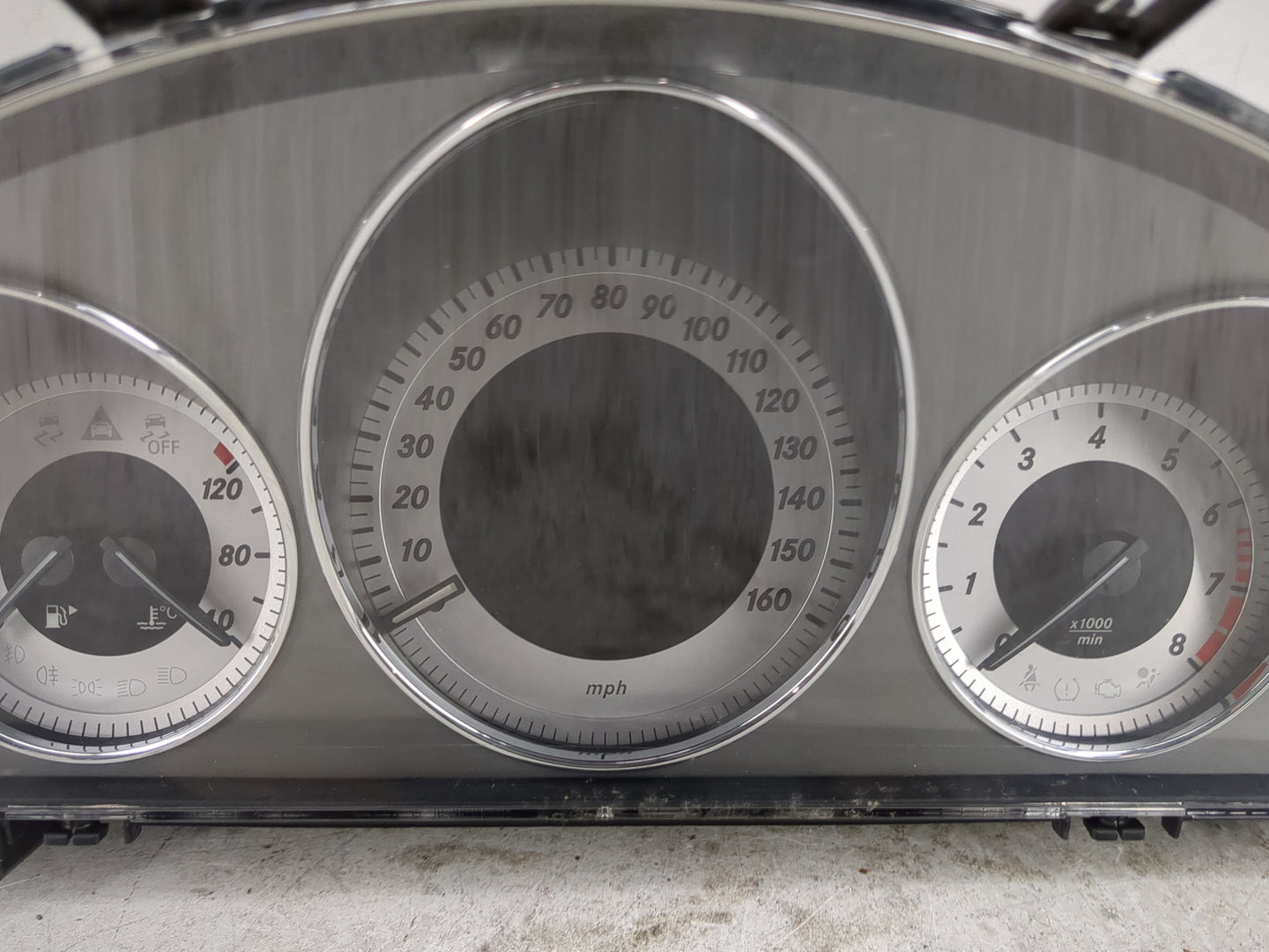 2013 Mercedes-Benz Glk350 Instrument Cluster Speedometer Gauges P/N:A2049005309 A2C81600800, A2C37587700 Miles:137K Fits OEM