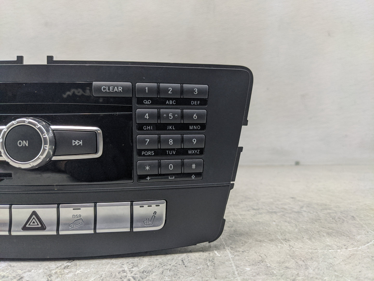 2013 Mercedes-Benz Ml250 Radio AM FM Cd Player Receiver Replacement P/N:A 166 900 01 09 Fits OEM Used Auto Parts - Oemusedau