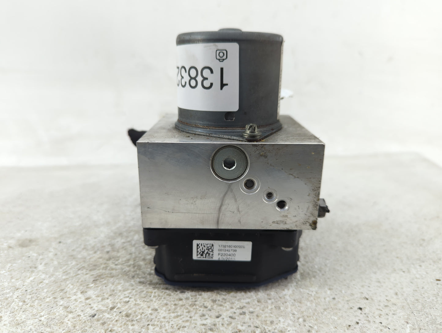 2012-2013 Mercedes-Benz Ml350 ABS Pump Control Module Replacement P/N:A166 431 4612 Fits Fits 2012 2013 OEM Used Auto Parts 