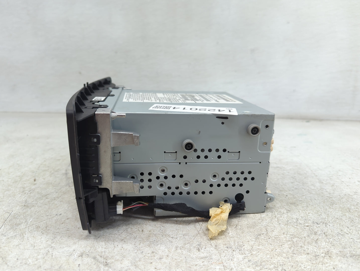 2013 Mercedes-Benz Ml350 Radio AM FM Cd Player Receiver Replacement Fits OEM Used Auto Parts - Oemusedautoparts1.com