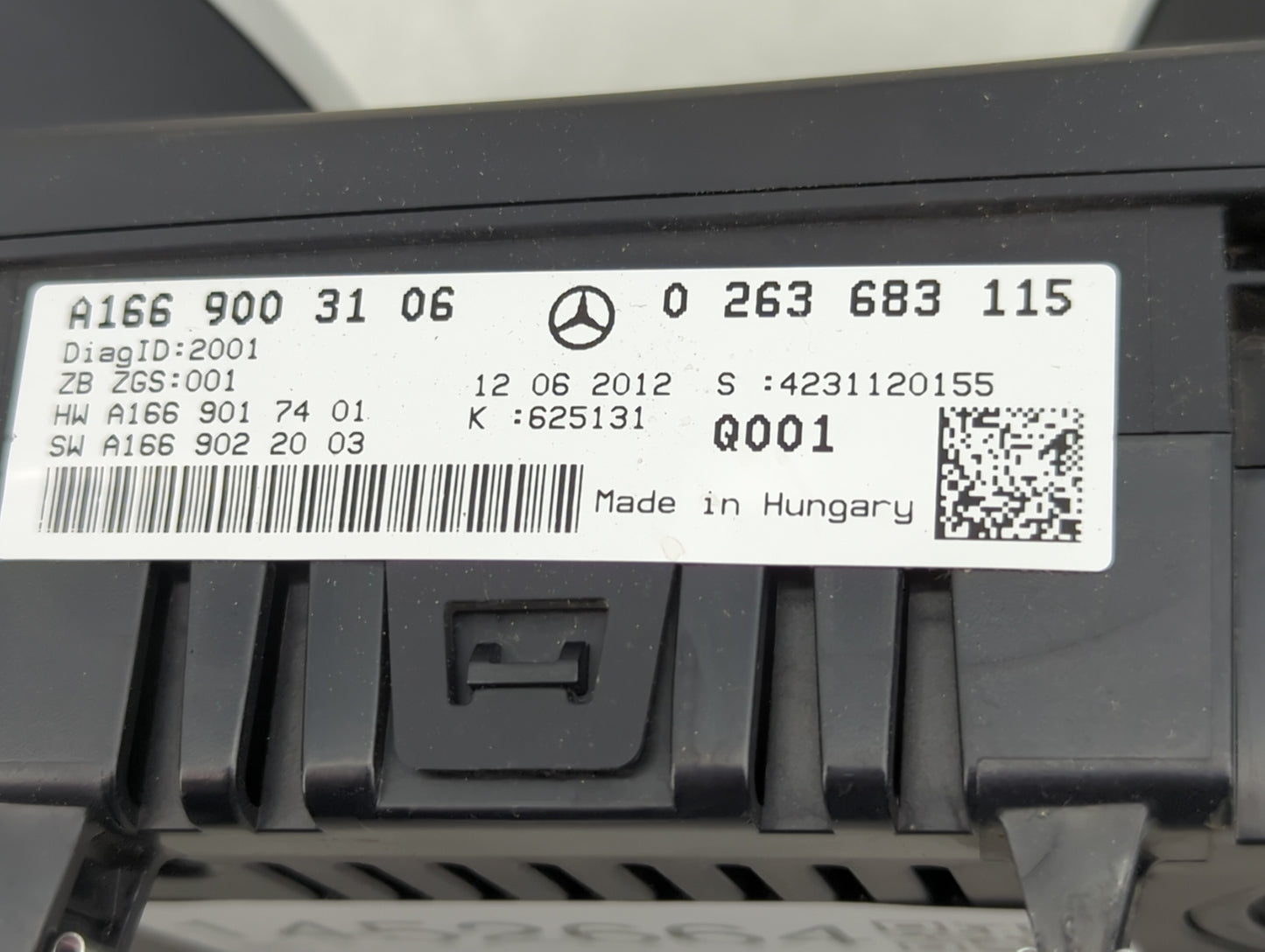 2013 Mercedes-Benz Ml350 Instrument Cluster Speedometer Gauges P/N:A1669003106 0263683115, A1669017401, A1669022003 Miles:63