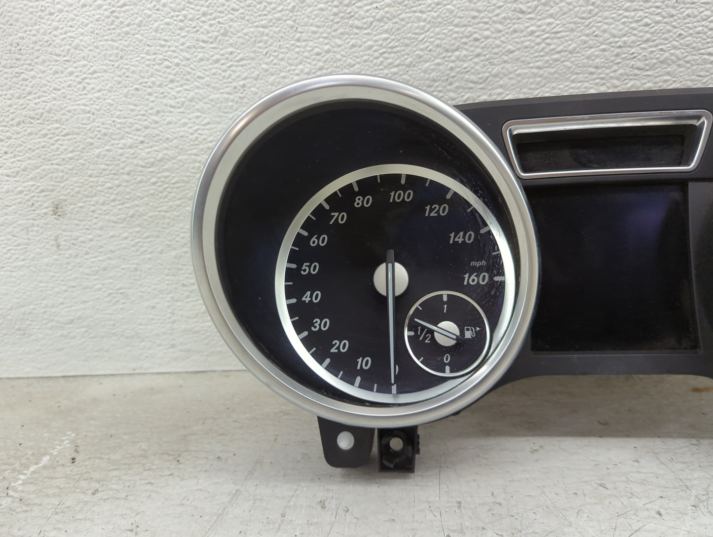 2013 Mercedes-Benz Ml350 Instrument Cluster Speedometer Gauges P/N:A166 900 34 06 Miles: Fits OEM Used Auto Parts - Oemuseda